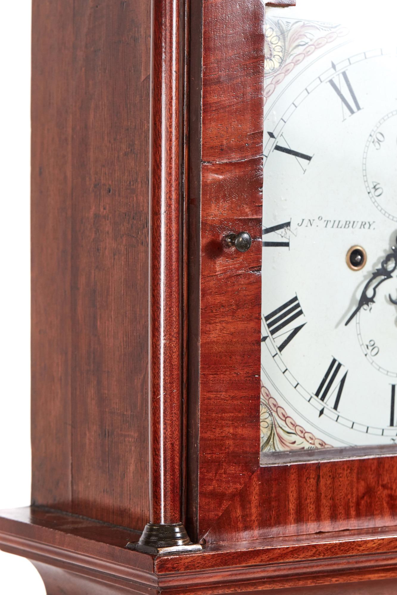 Acajou Horloge ancienne à 8 jours en acajou en vente