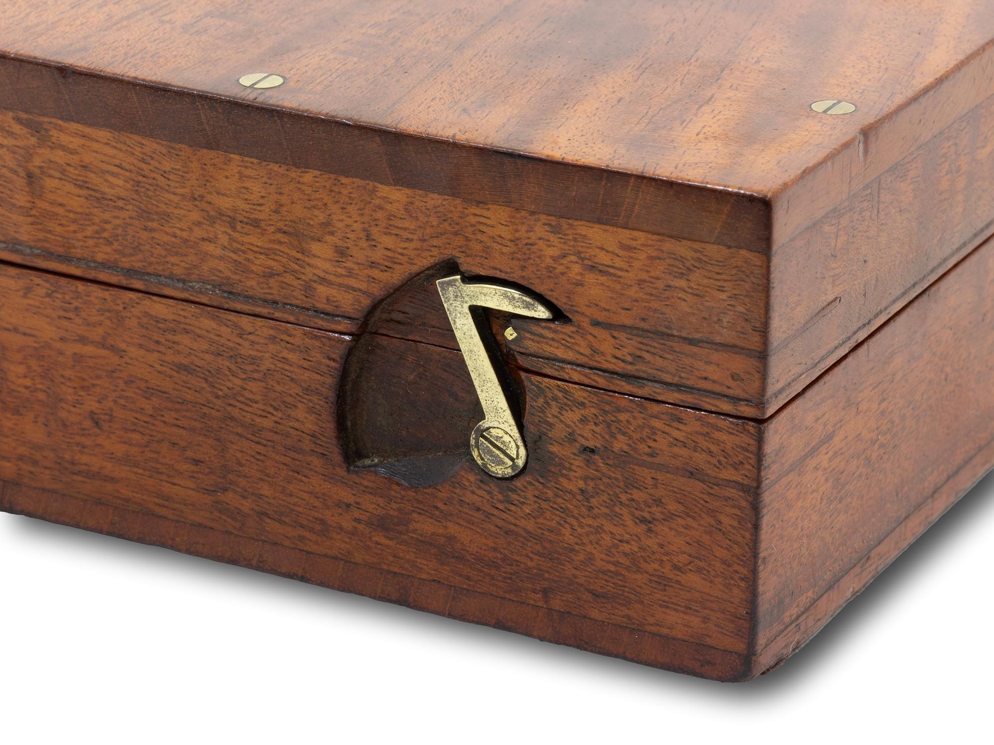 Antique Mahogany Accessories Jewelry Box In Good Condition For Sale In Northampton, GB