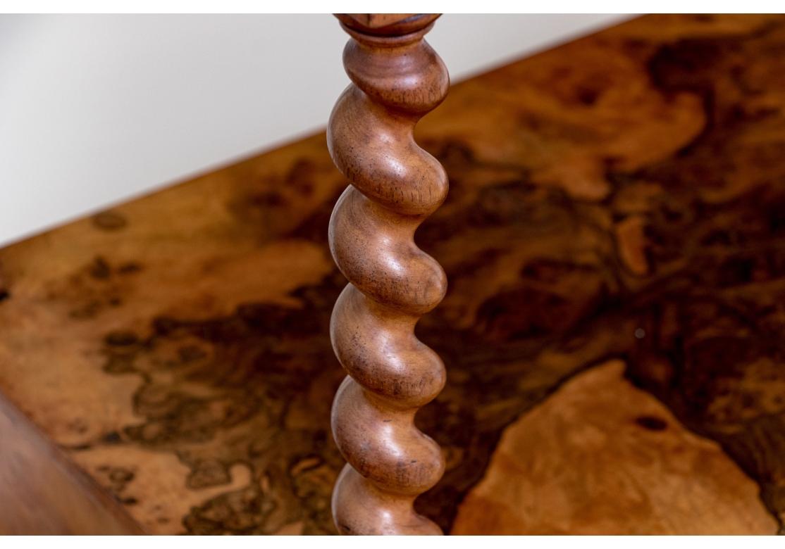 Antike Mahagoni und Wurzelgerste Twist Etagere auf Rollen im Angebot 13