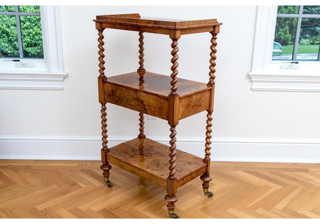 Antike Mahagoni und Wurzelgerste Twist Etagere auf Rollen im Angebot 2