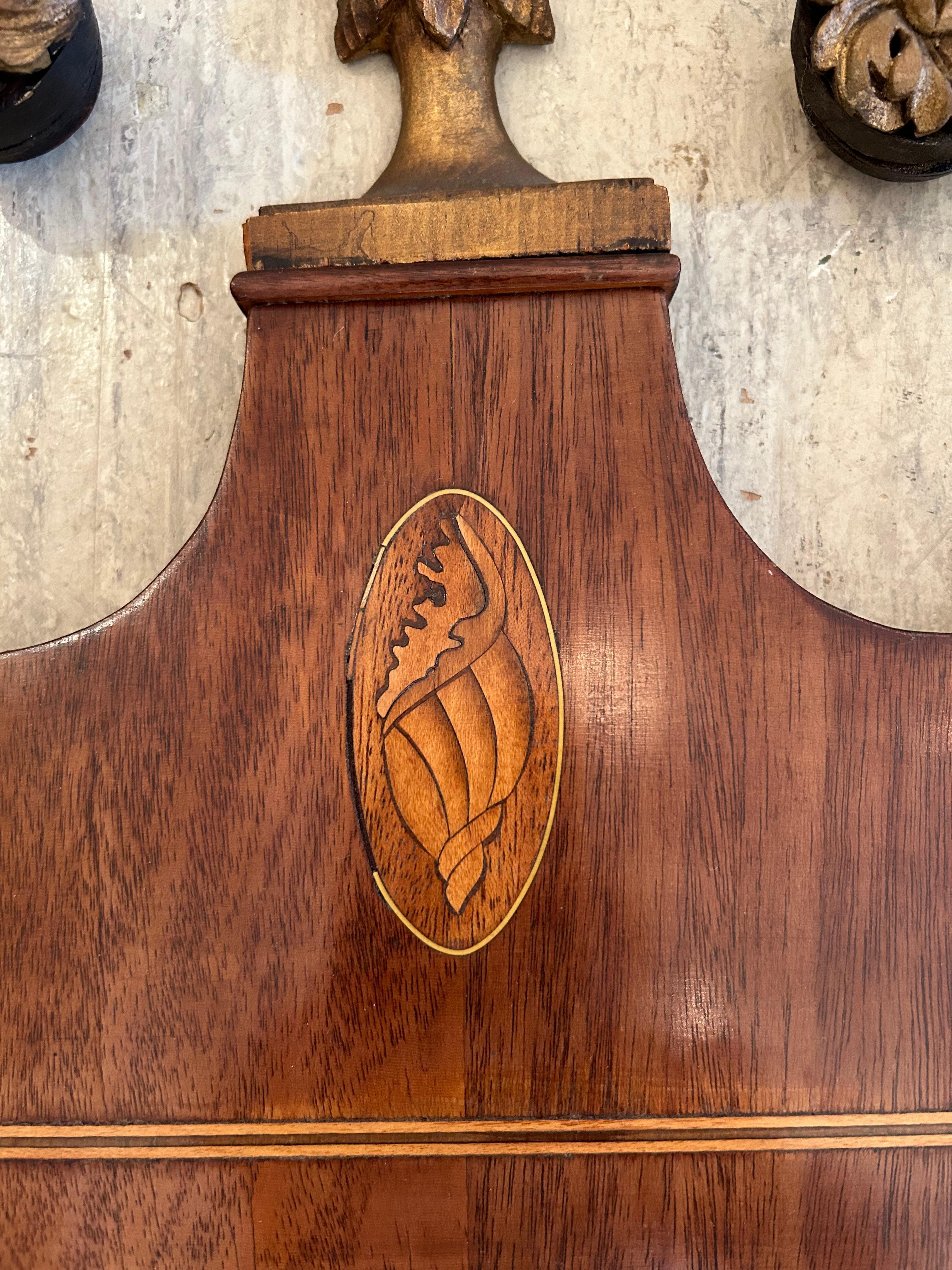 XIX secolo Antique Mirror americano in mogano e legno dorato in vendita
