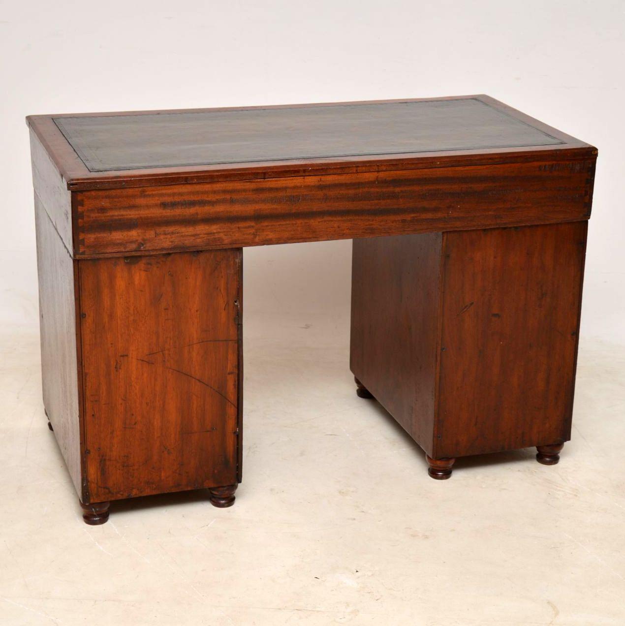 Antique Mahogany and Leather Military Campaign Desk In Excellent Condition In London, GB