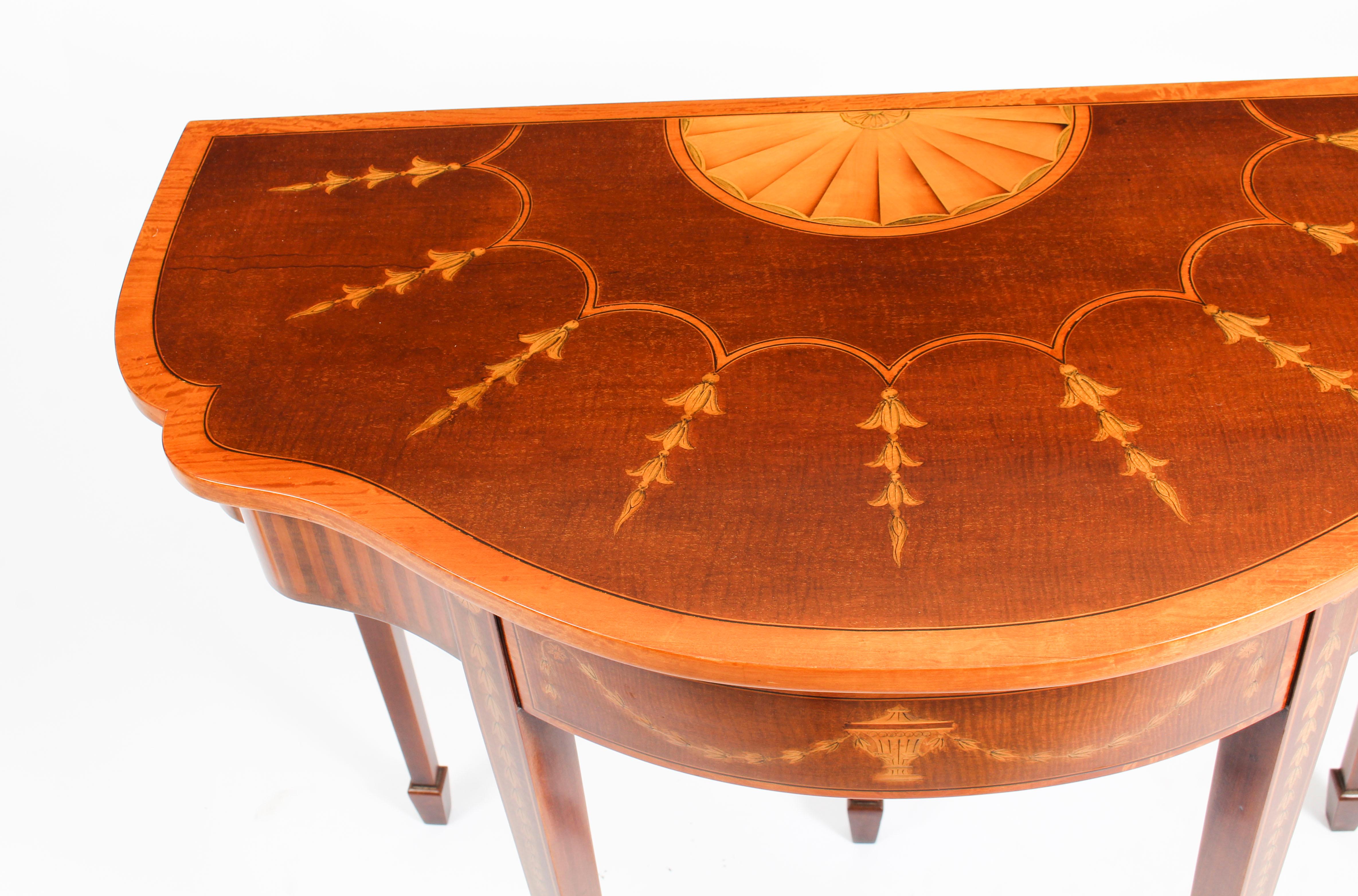 Antique Mahogany and Satinwood Inlaid Serpentine Card Console Table 19th Century In Good Condition In London, GB