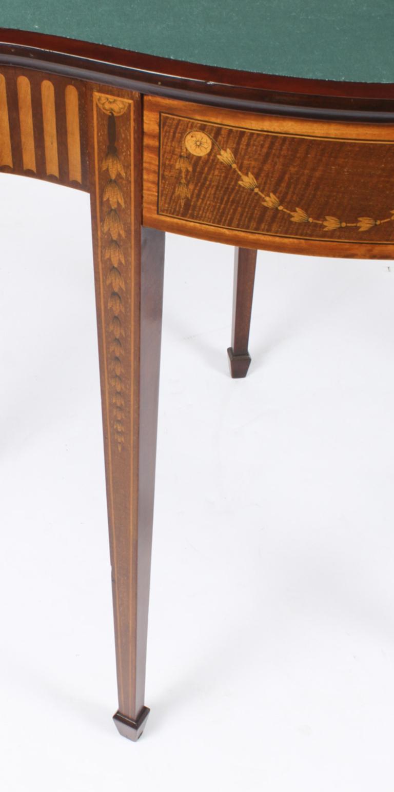 Antique Mahogany and Satinwood Inlaid Serpentine Card Console Table 19th Century For Sale 10