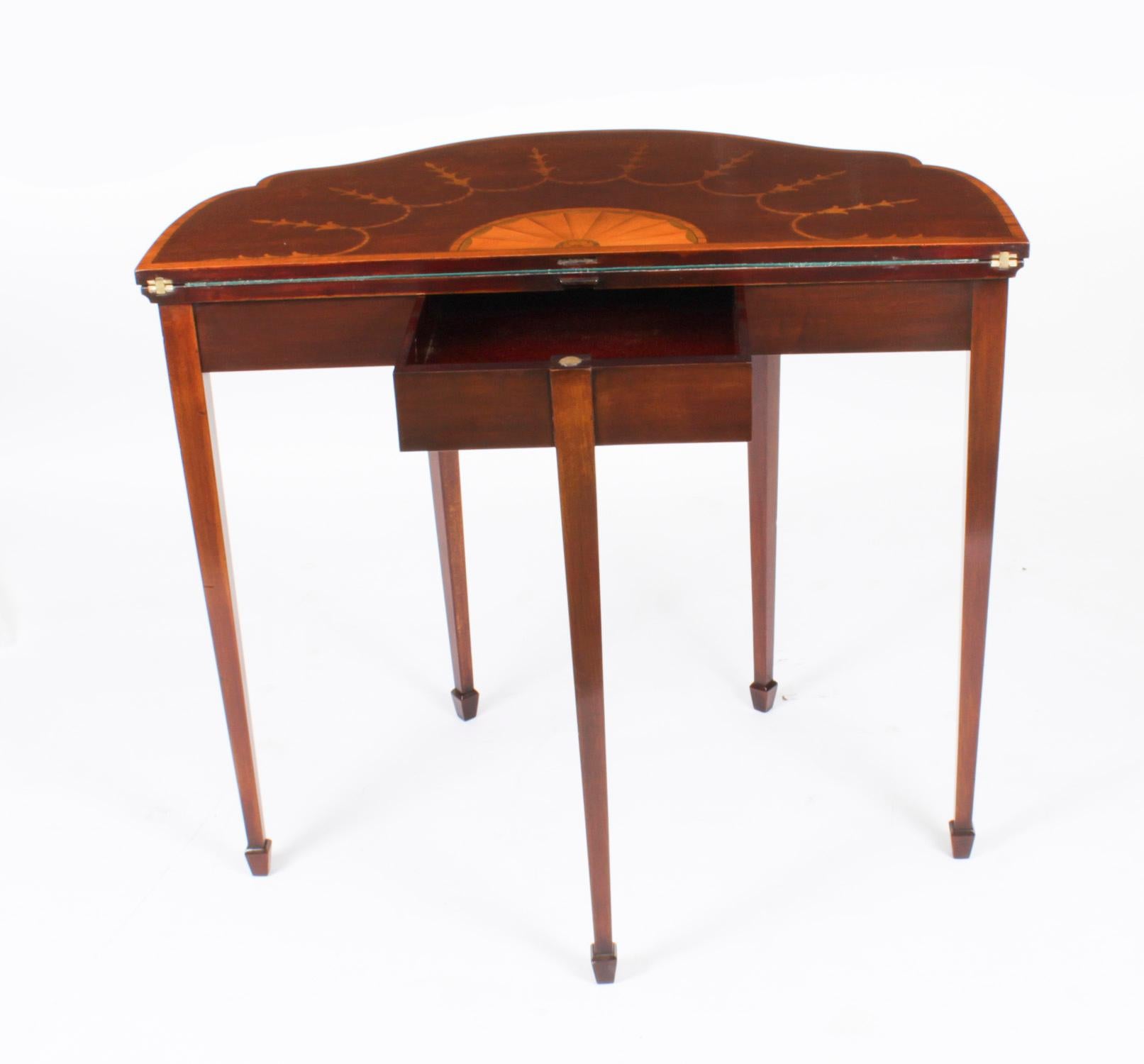 Antique Mahogany and Satinwood Inlaid Serpentine Card Console Table 19th Century For Sale 11