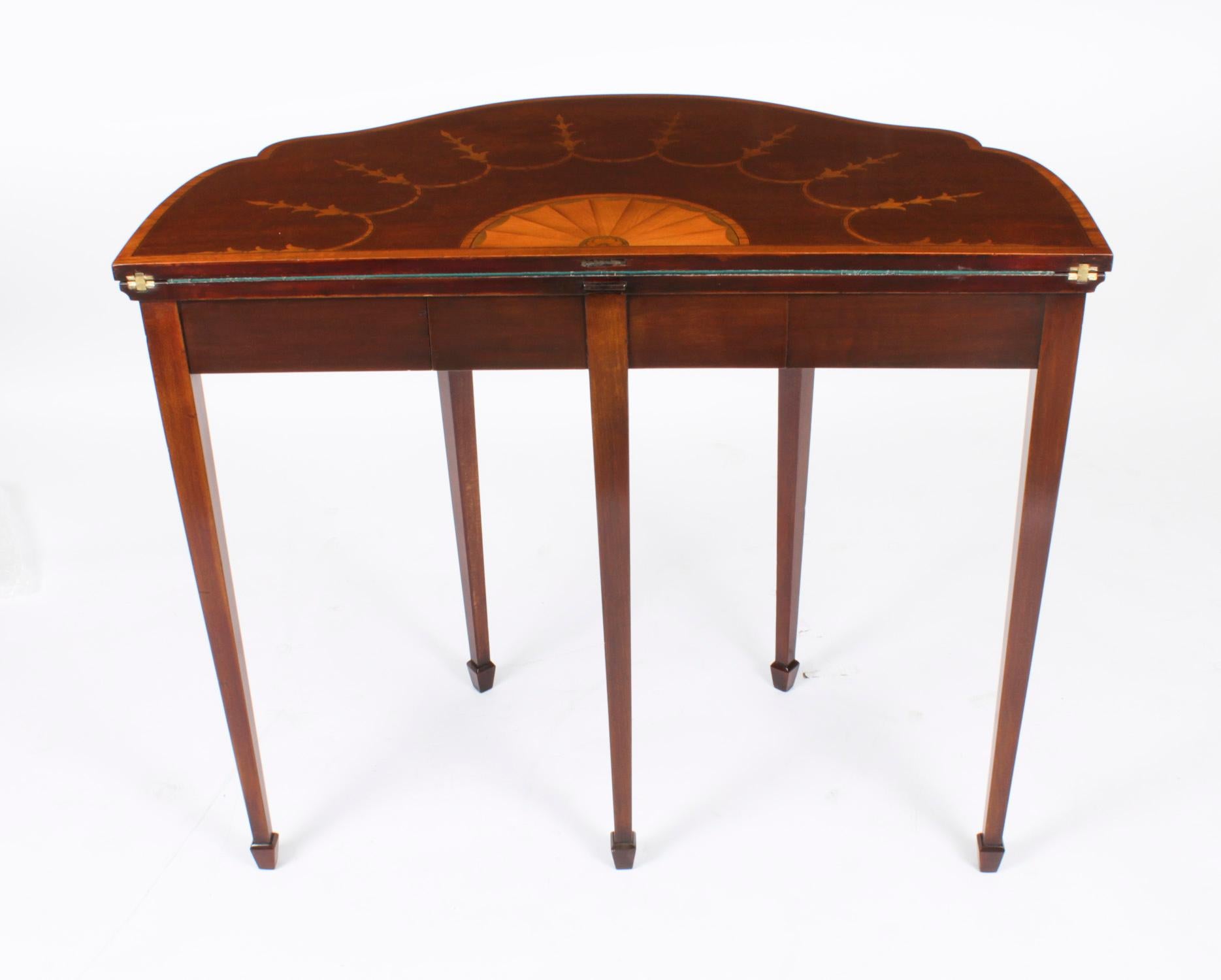 Antique Mahogany and Satinwood Inlaid Serpentine Card Console Table 19th Century For Sale 14