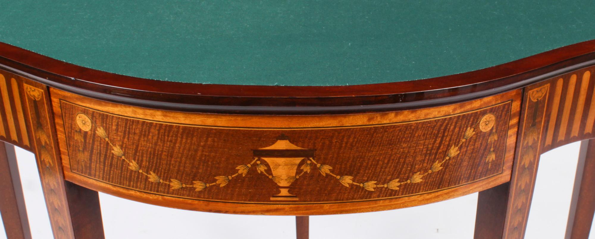 Antique Mahogany and Satinwood Inlaid Serpentine Card Console Table 19th Century For Sale 5