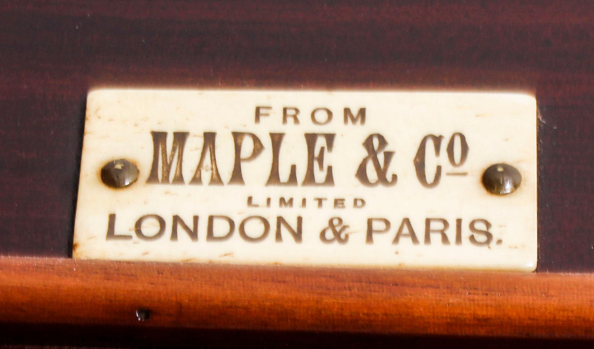 Antique Mahogany Bow Fronted Two-Door Wardrobe by Maple & Co, 19th Century In Good Condition In London, GB