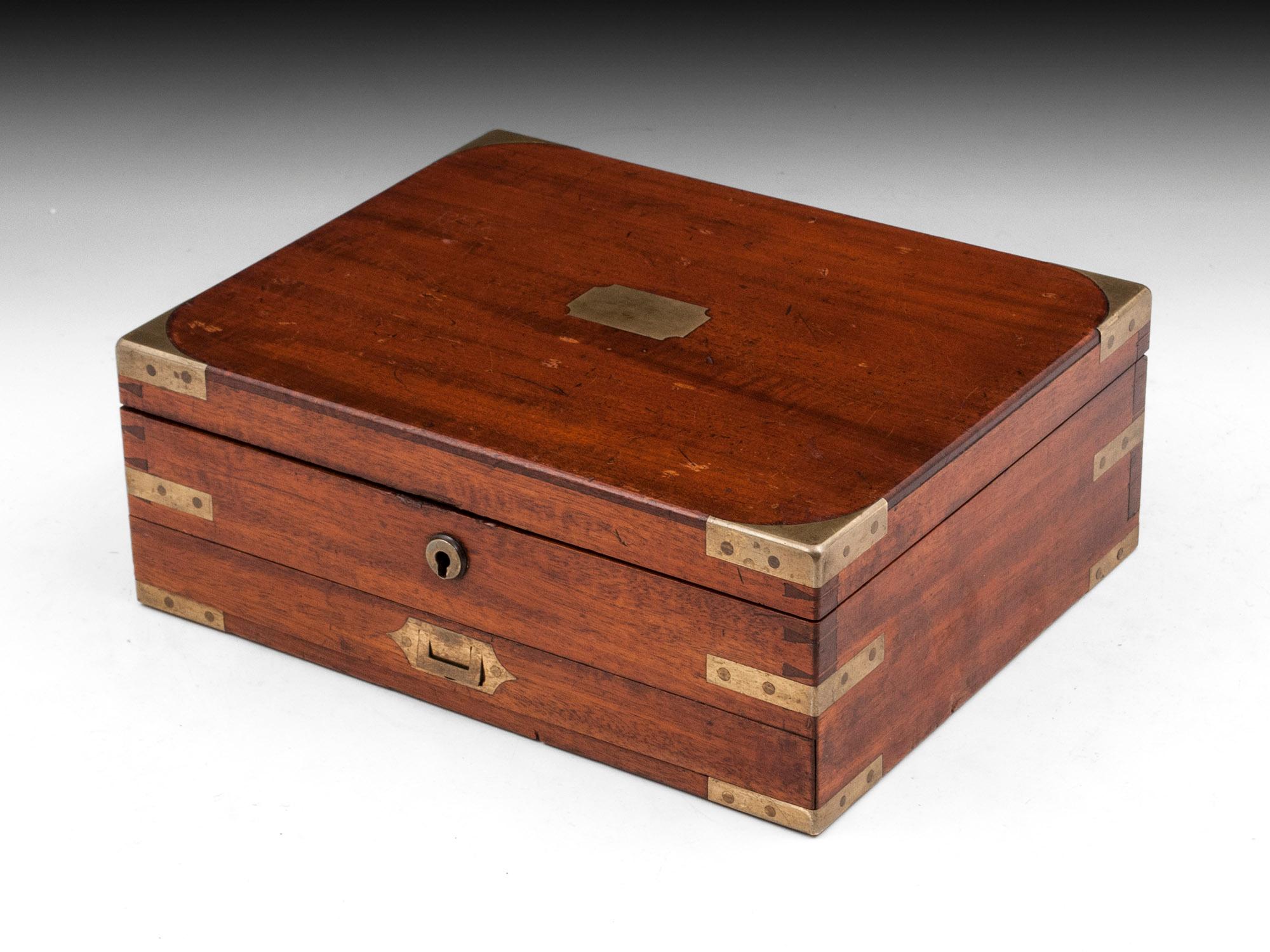 Antique Mahogany Brass Artists Box by James Newman London 19th Century In Good Condition For Sale In Northampton, United Kingdom