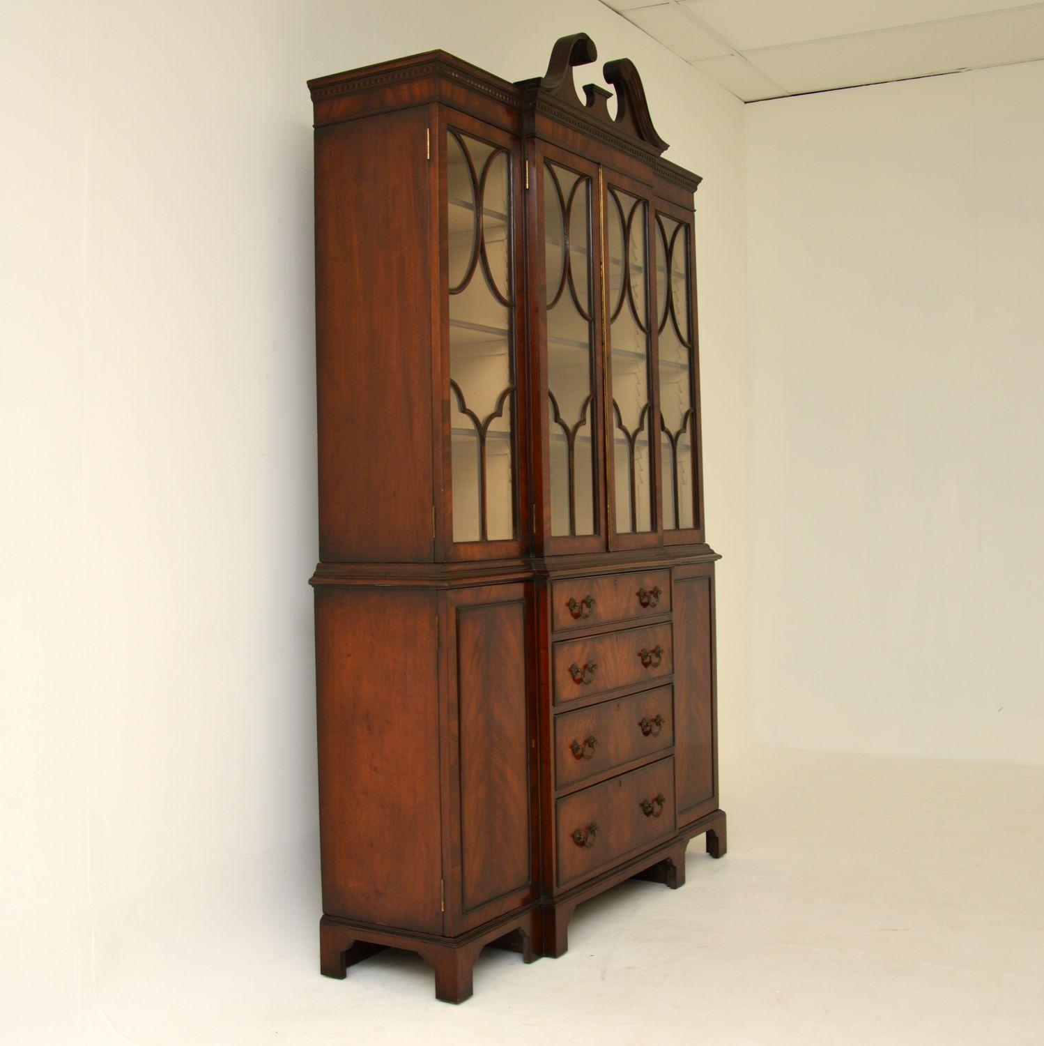 Chippendale Antique Mahogany Breakfront Bookcase