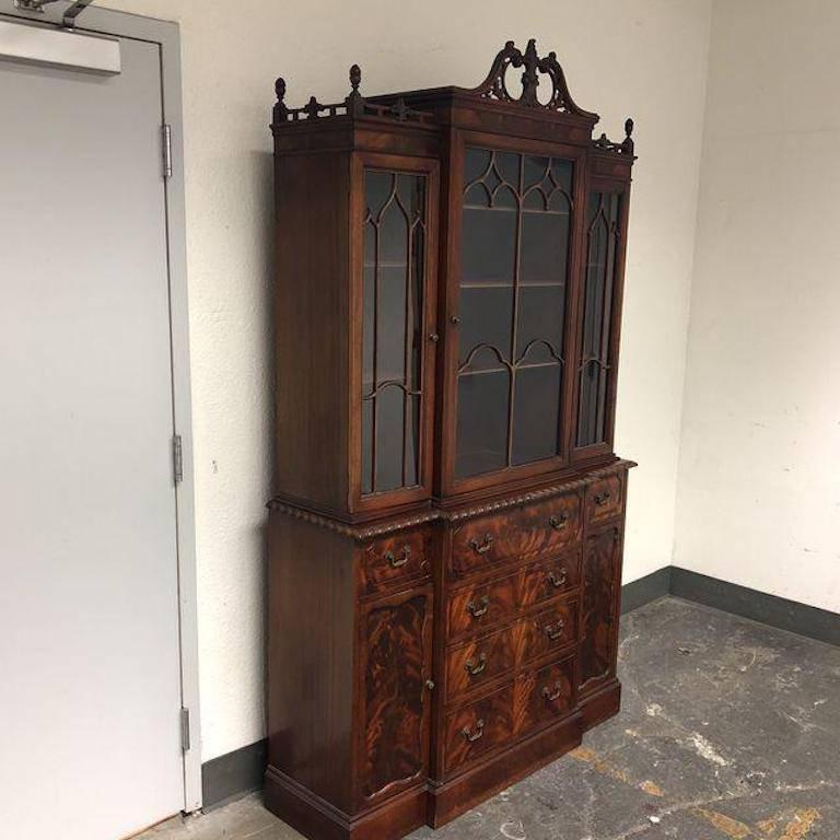 Antique Mahogany Breakfront Cabinet In Good Condition For Sale In San Francisco, CA
