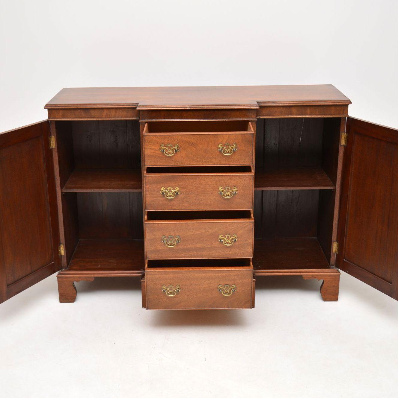 Antique Mahogany Breakfront Sideboard In Good Condition In London, GB