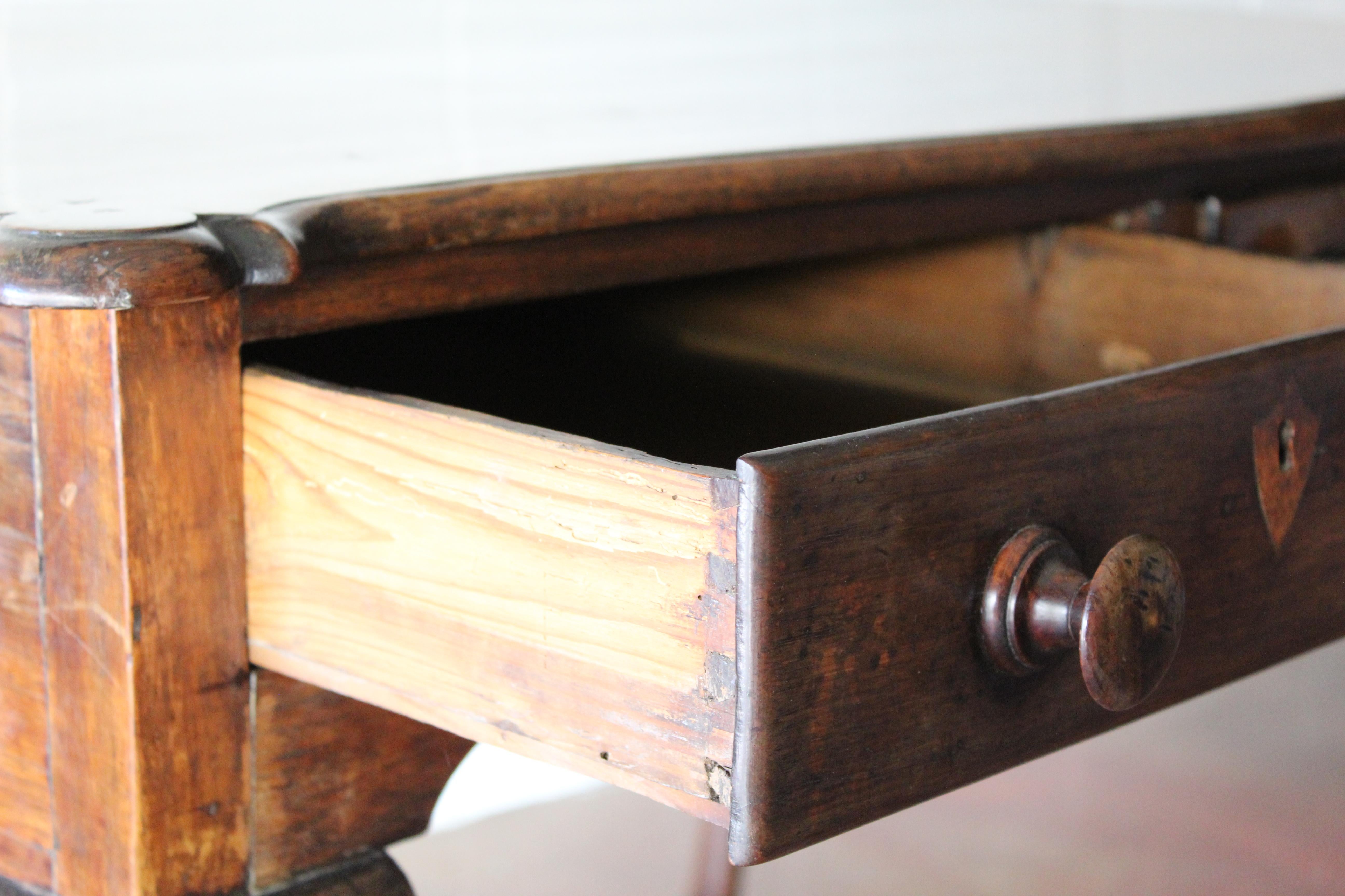 English Antique Mahogany Cabriole Leg Table/Desk