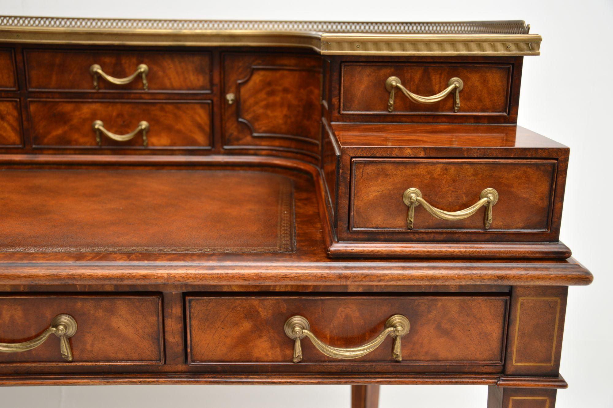 Antique Mahogany Carlton House Desk In Good Condition In London, GB