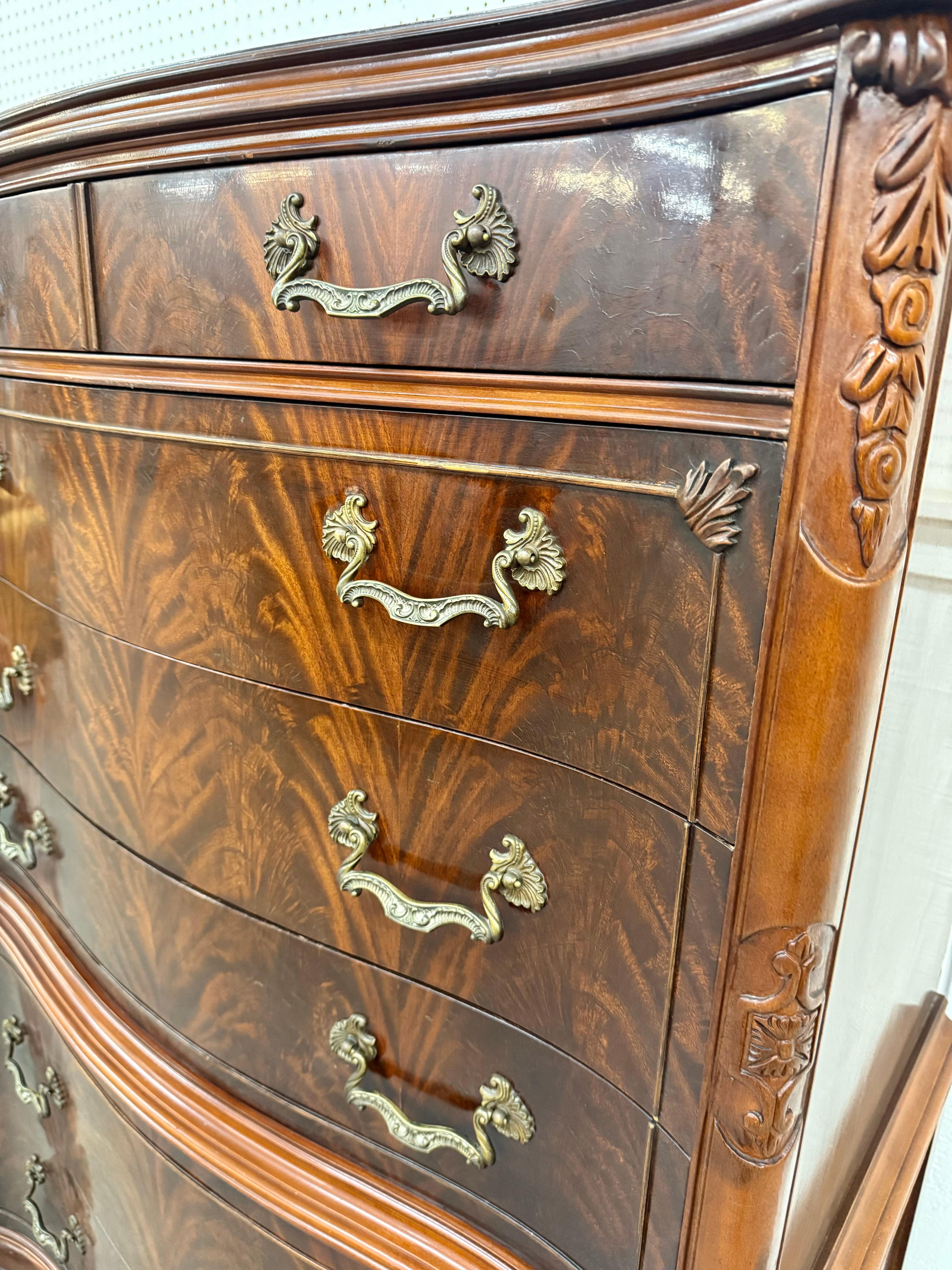 Antique Mahogany Carved Swan High Chest In Good Condition In Clarksboro, NJ
