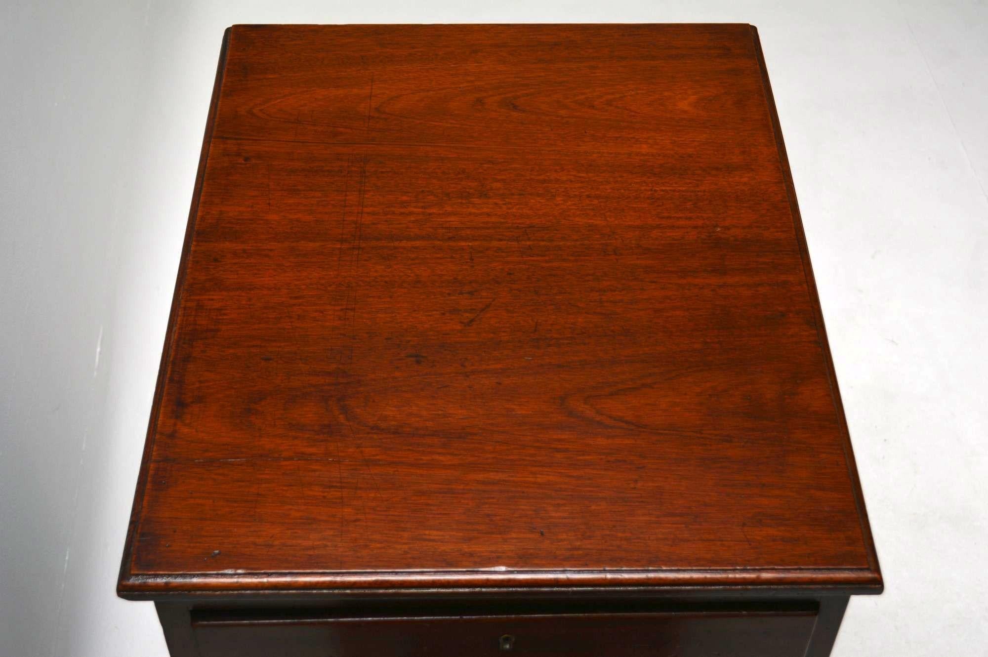 Antique Mahogany Chest of Drawers 3