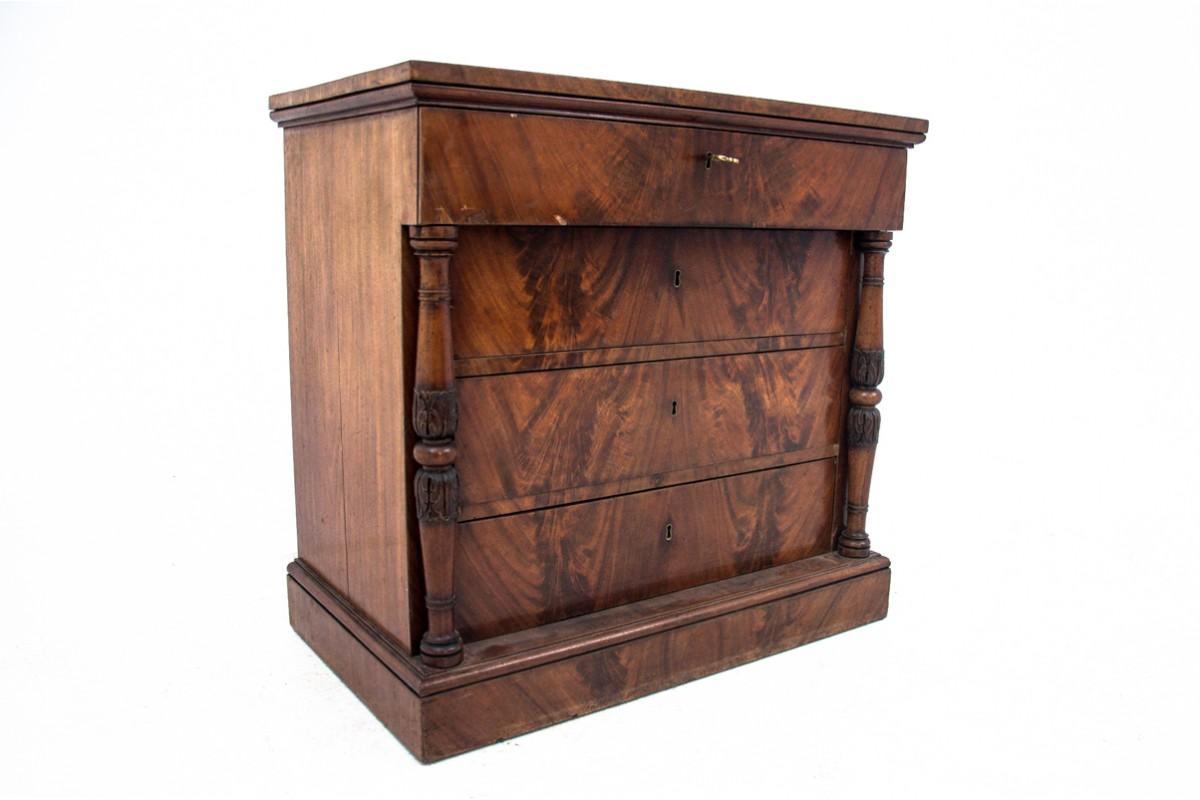 Antique Mahogany Chest of Drawers, Northern Europe, circa 1880 In Good Condition For Sale In Chorzów, PL