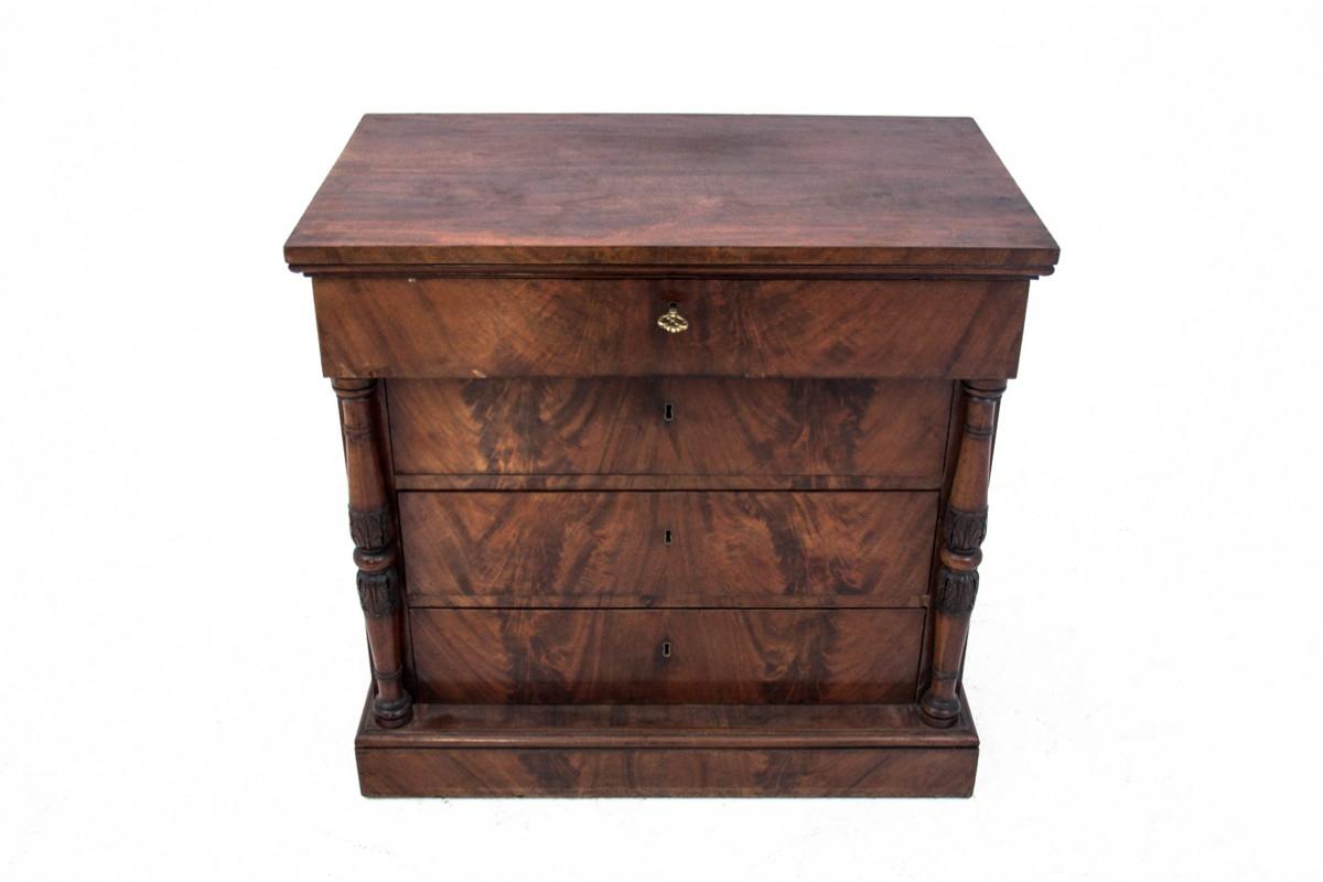Antique Mahogany Chest of Drawers, Northern Europe, circa 1880 For Sale 1