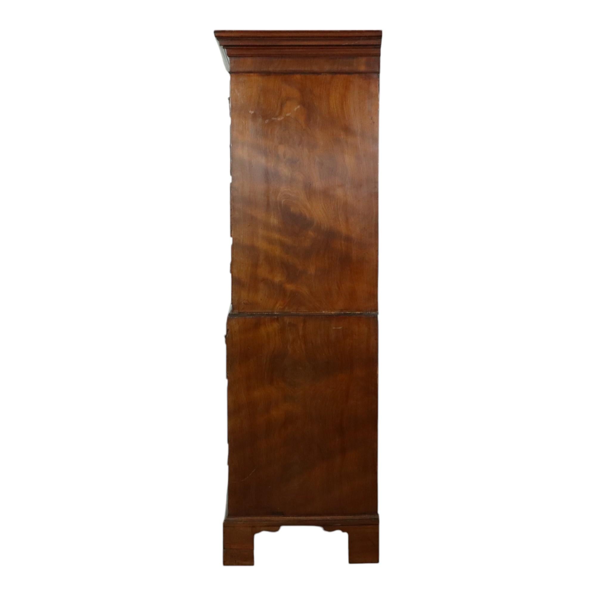 Ancienne commode haute commode sur coffre George III 19ème siècle en vente 3