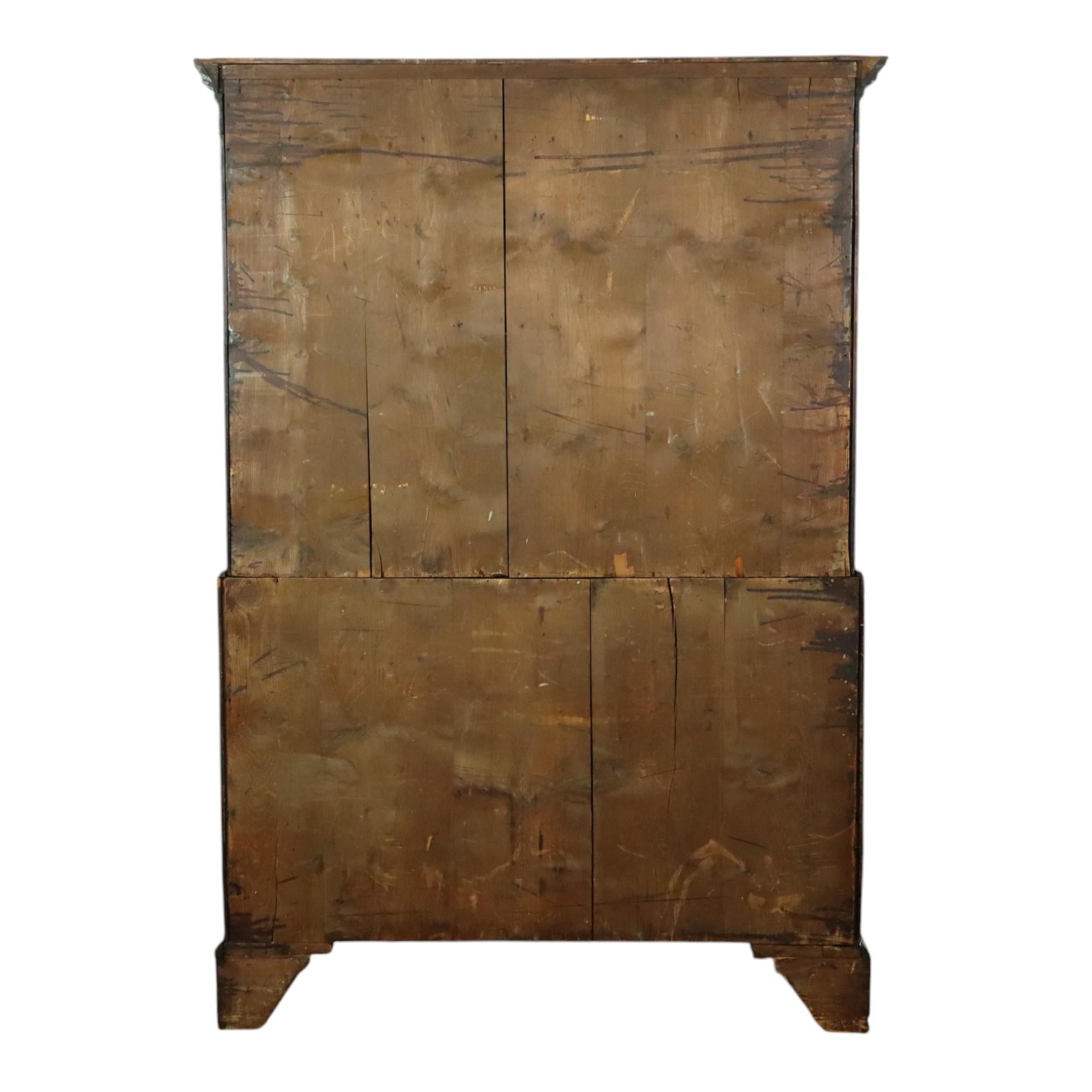 Ancienne commode haute commode sur coffre George III 19ème siècle en vente 4