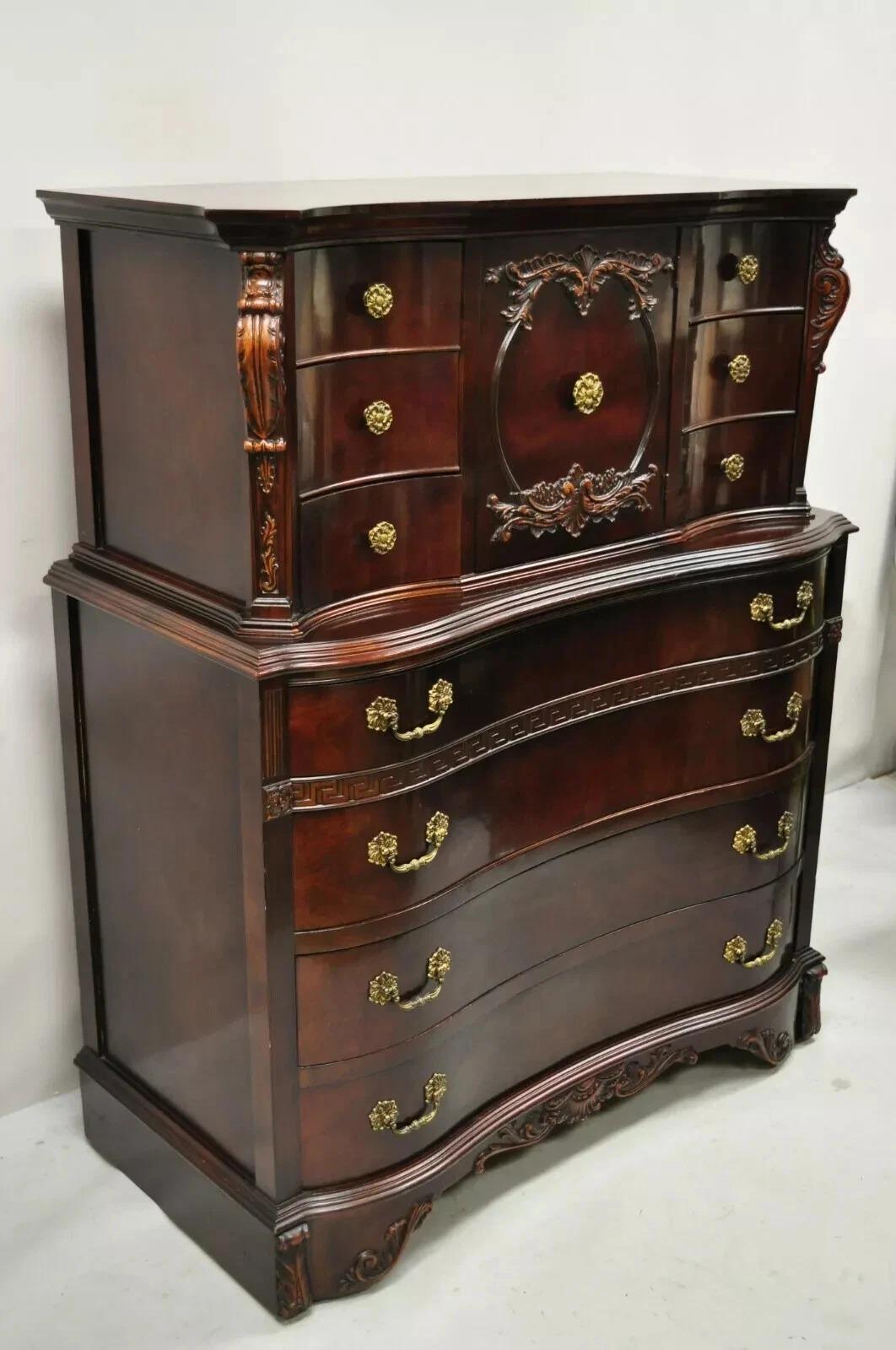 Commode haute commode haute chinoise Chippendale Hollywood Regency en acajou ancien en vente 5
