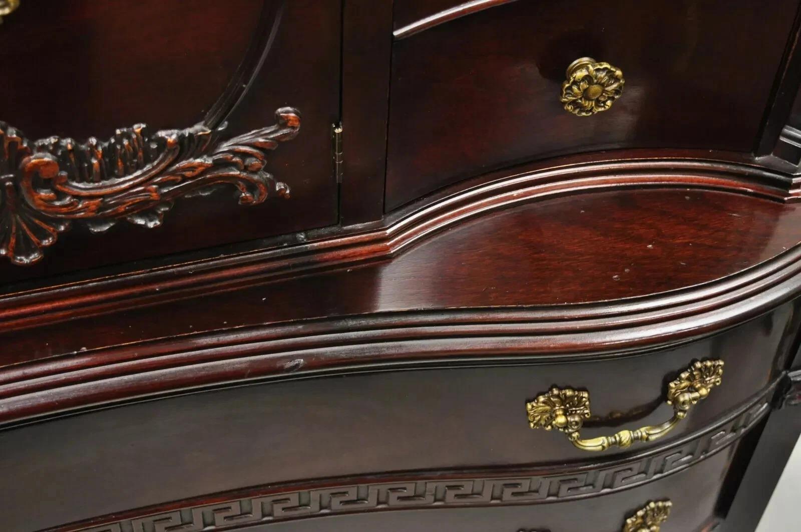 Acajou Commode haute commode haute chinoise Chippendale Hollywood Regency en acajou ancien en vente