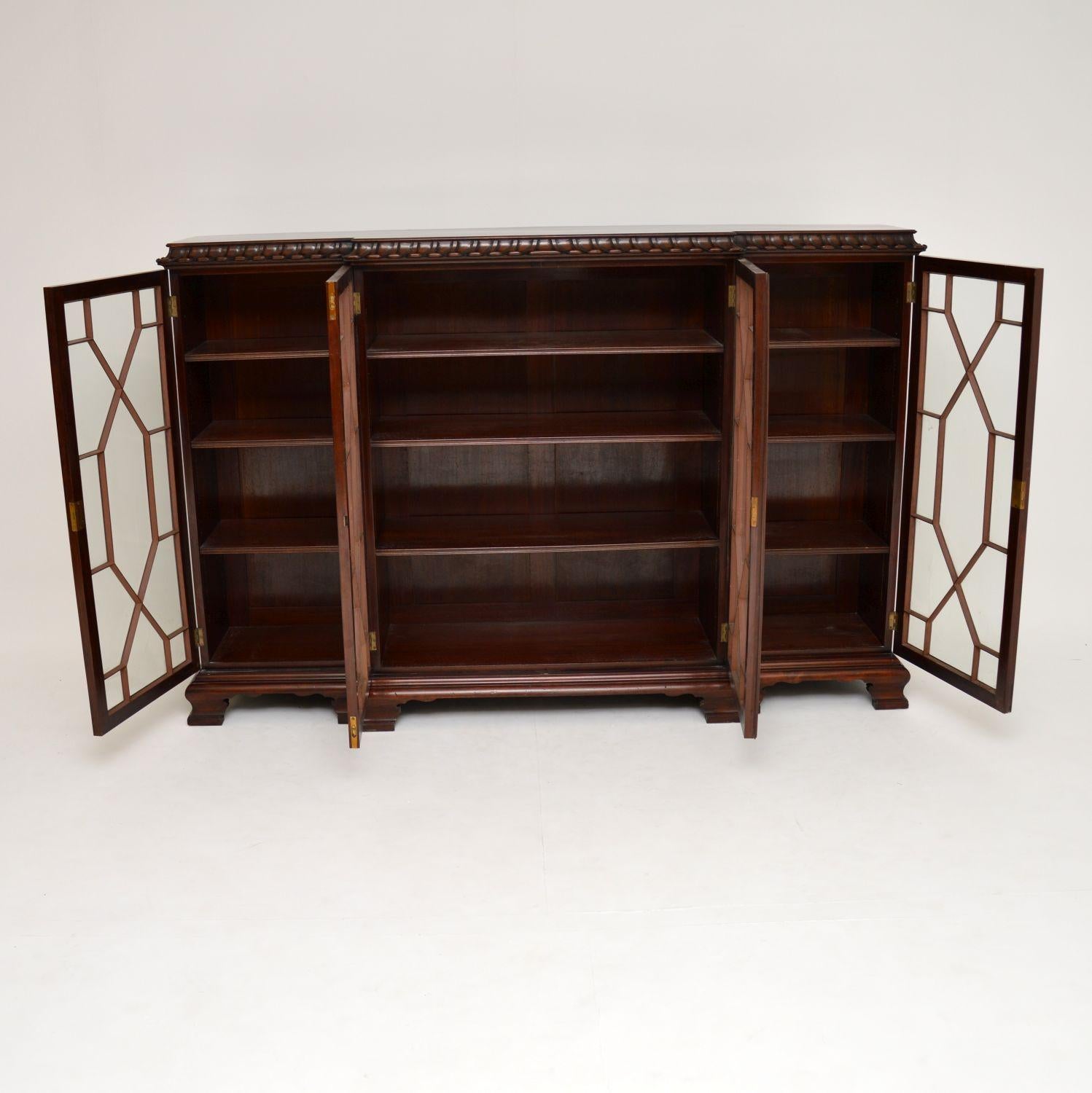 English Antique Mahogany Chippendale Style Breakfront Bookcase