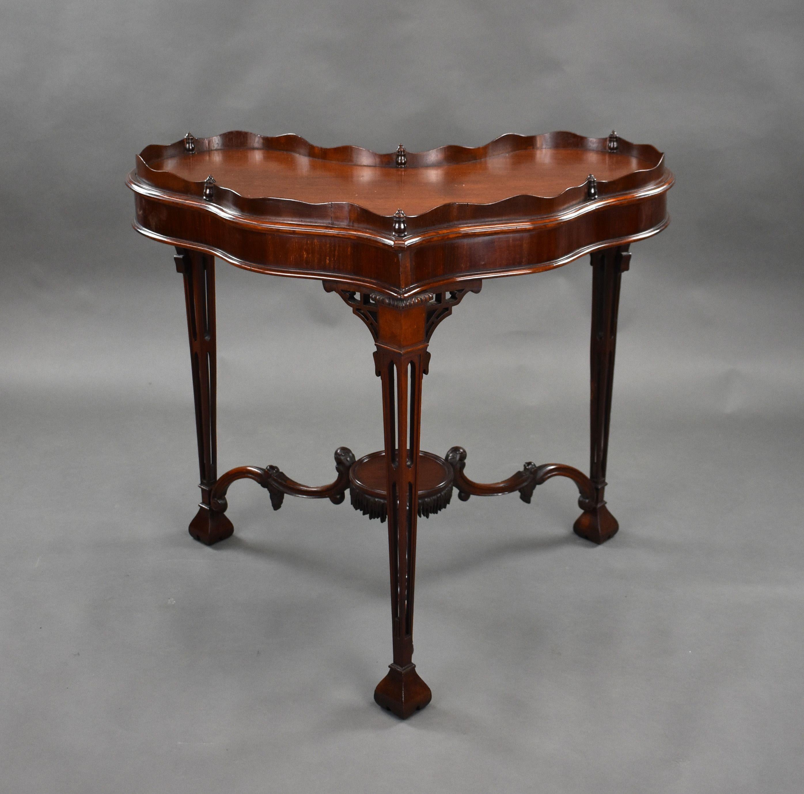 Antique Mahogany Chippendale Style Silver Table In Good Condition For Sale In Chelmsford, Essex