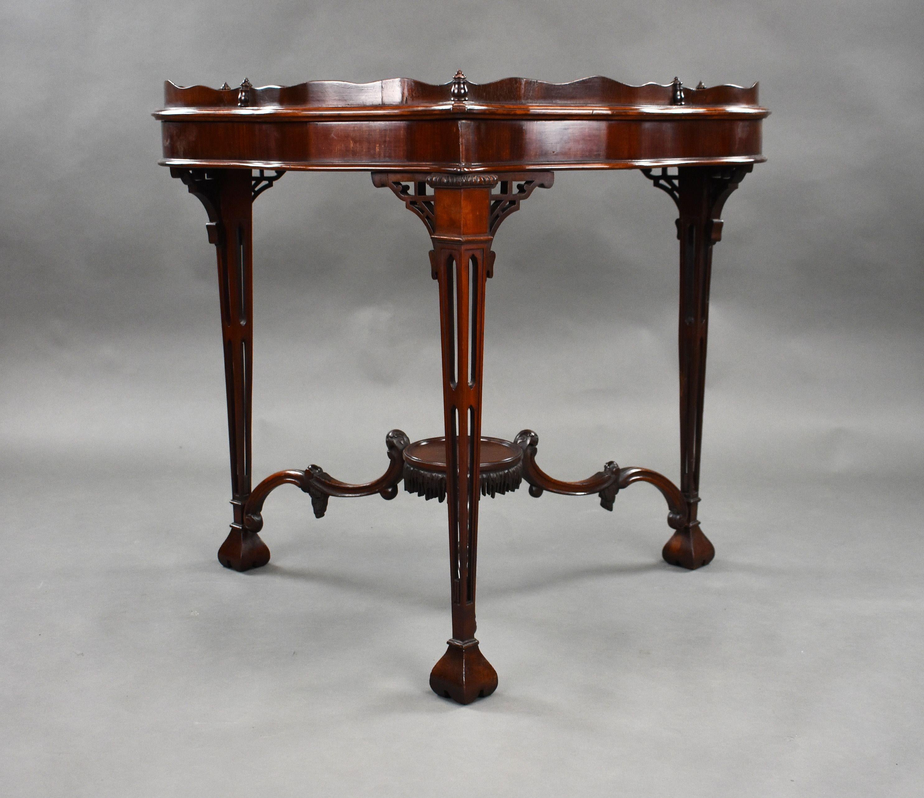 Antique Mahogany Chippendale Style Silver Table For Sale 1