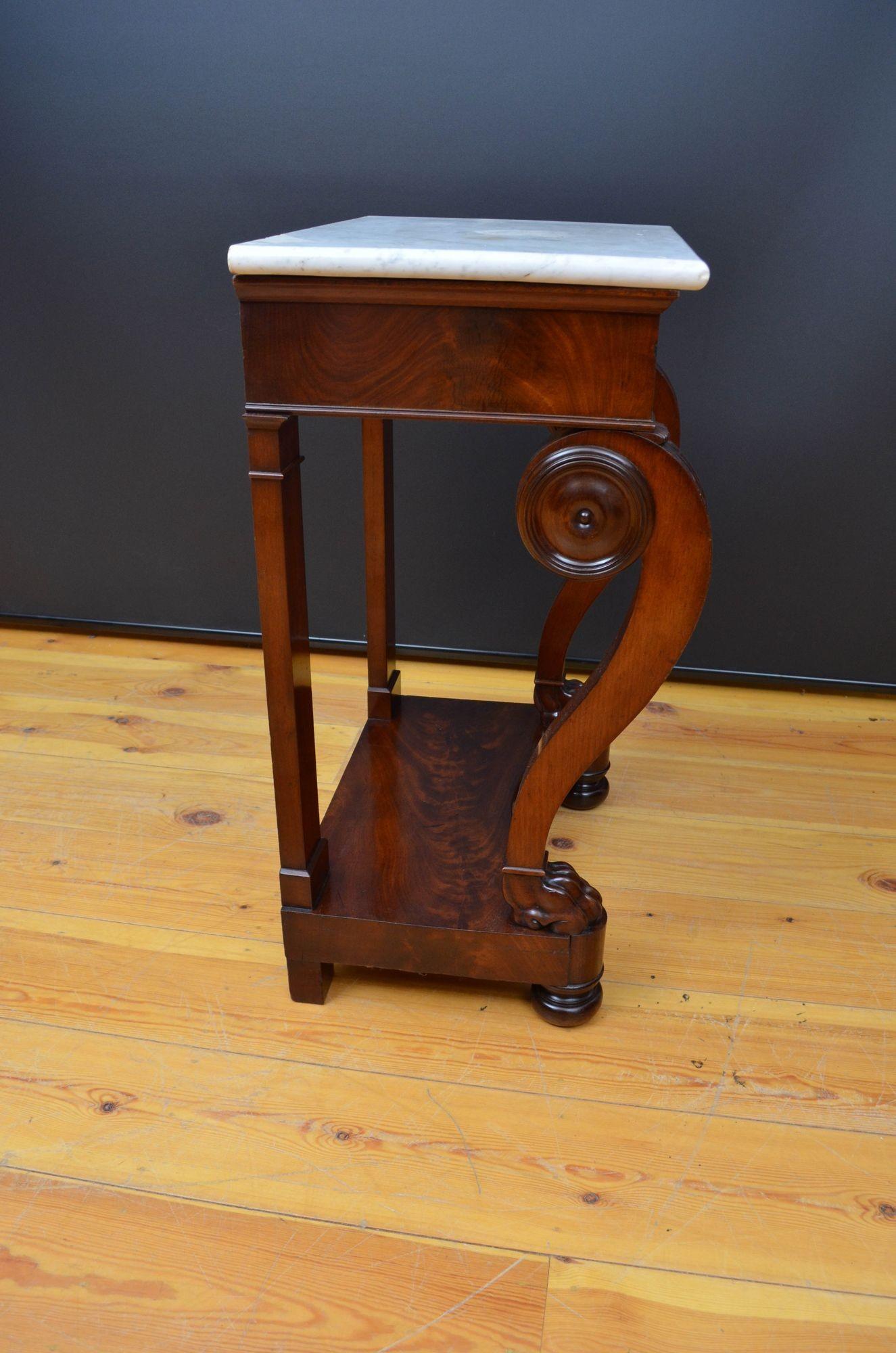 Table console ancienne en acajou en vente 5