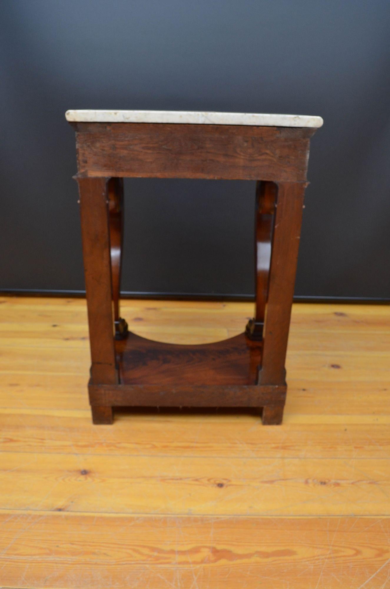 Table console ancienne en acajou en vente 6