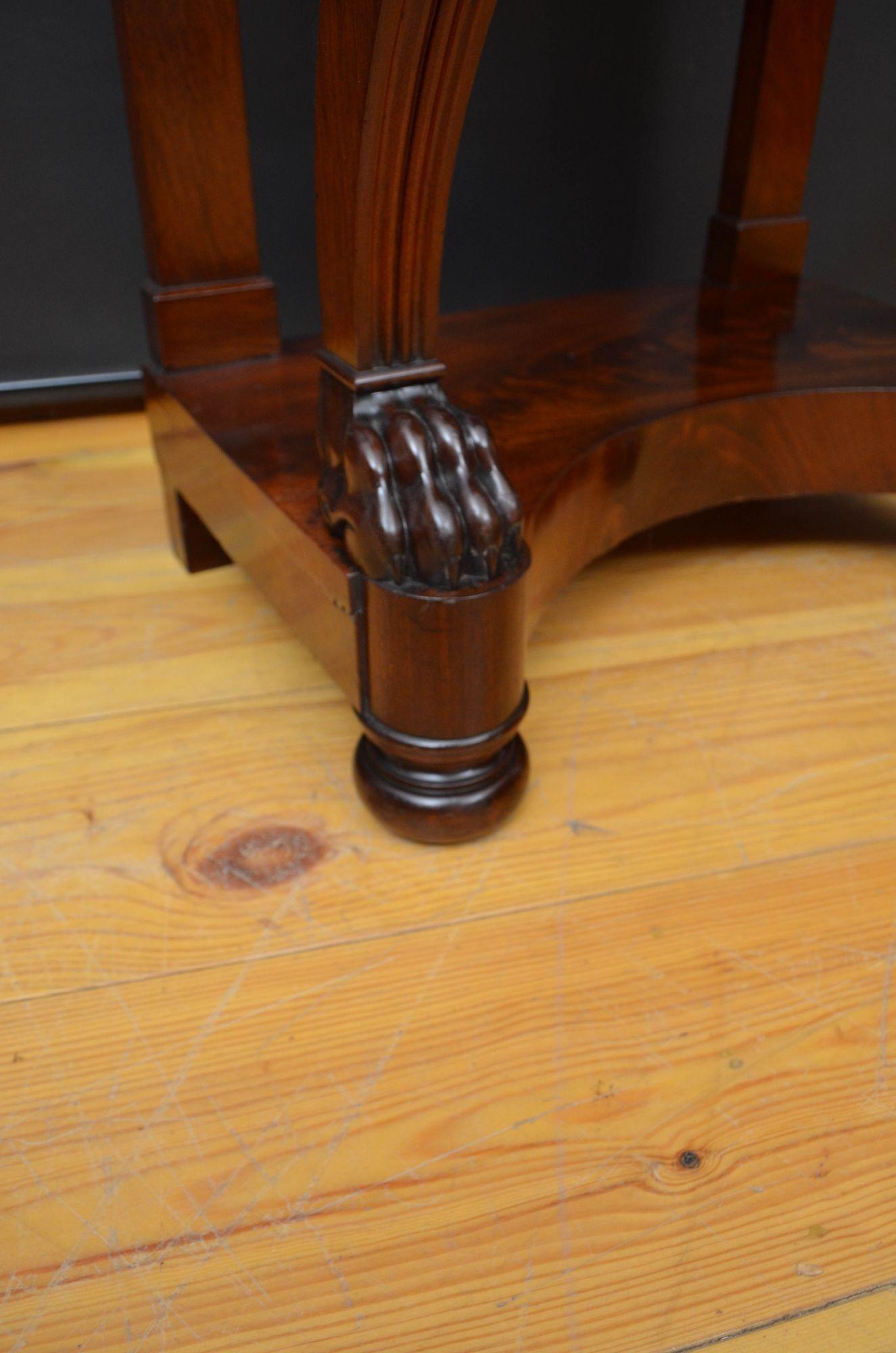 Table console ancienne en acajou en vente 3