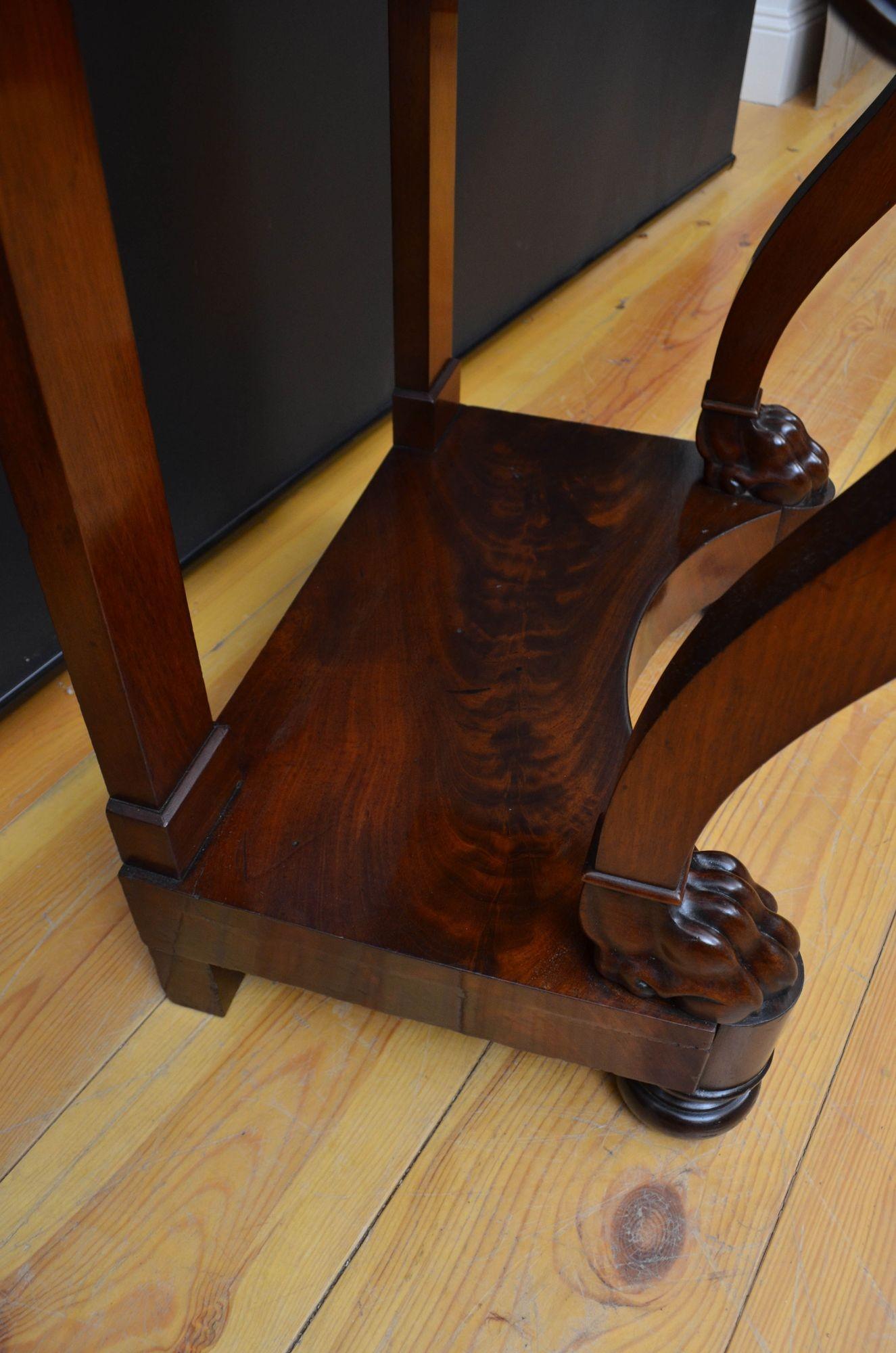 Table console ancienne en acajou en vente 4