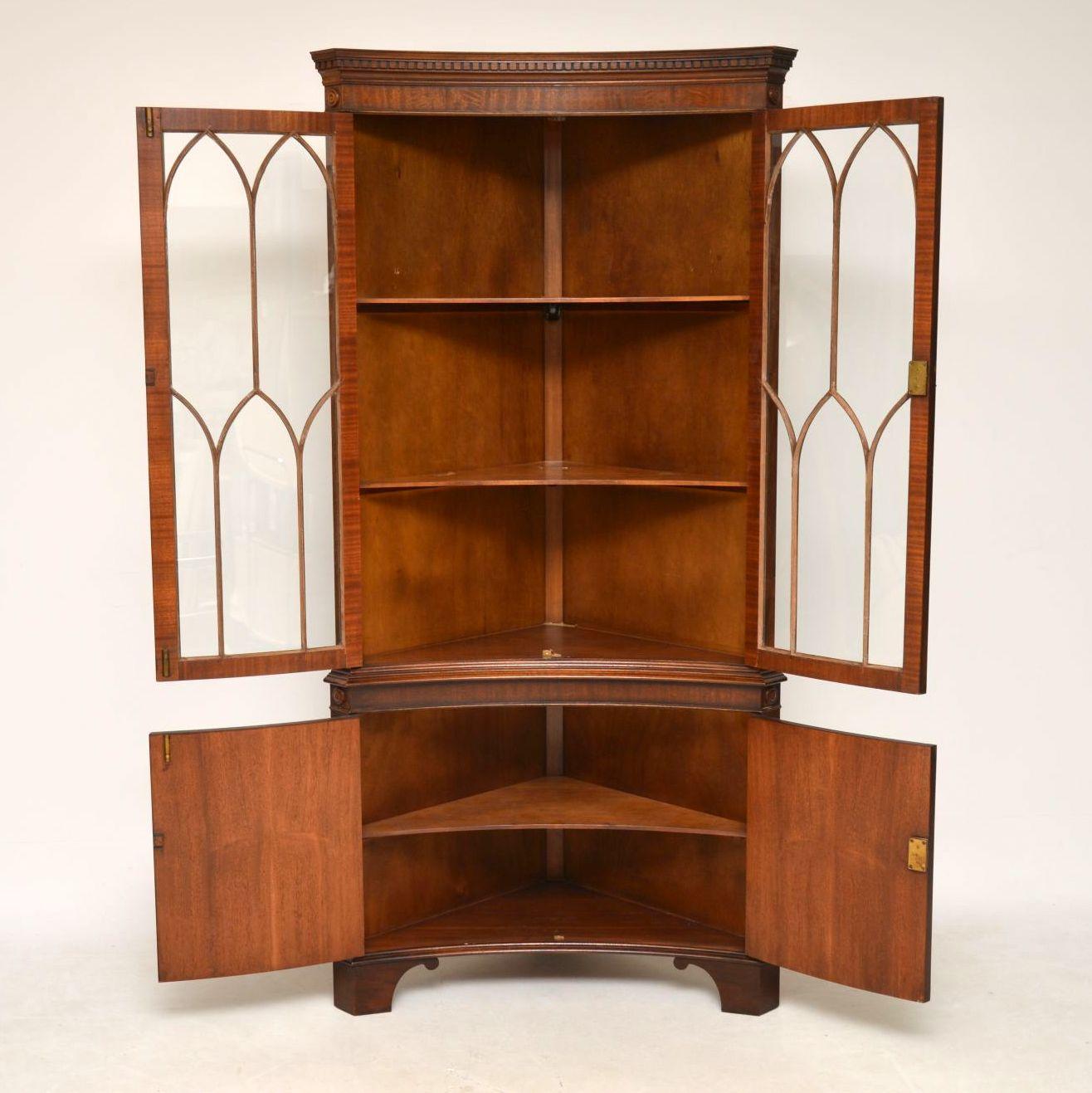 English Antique Mahogany Corner Cabinet