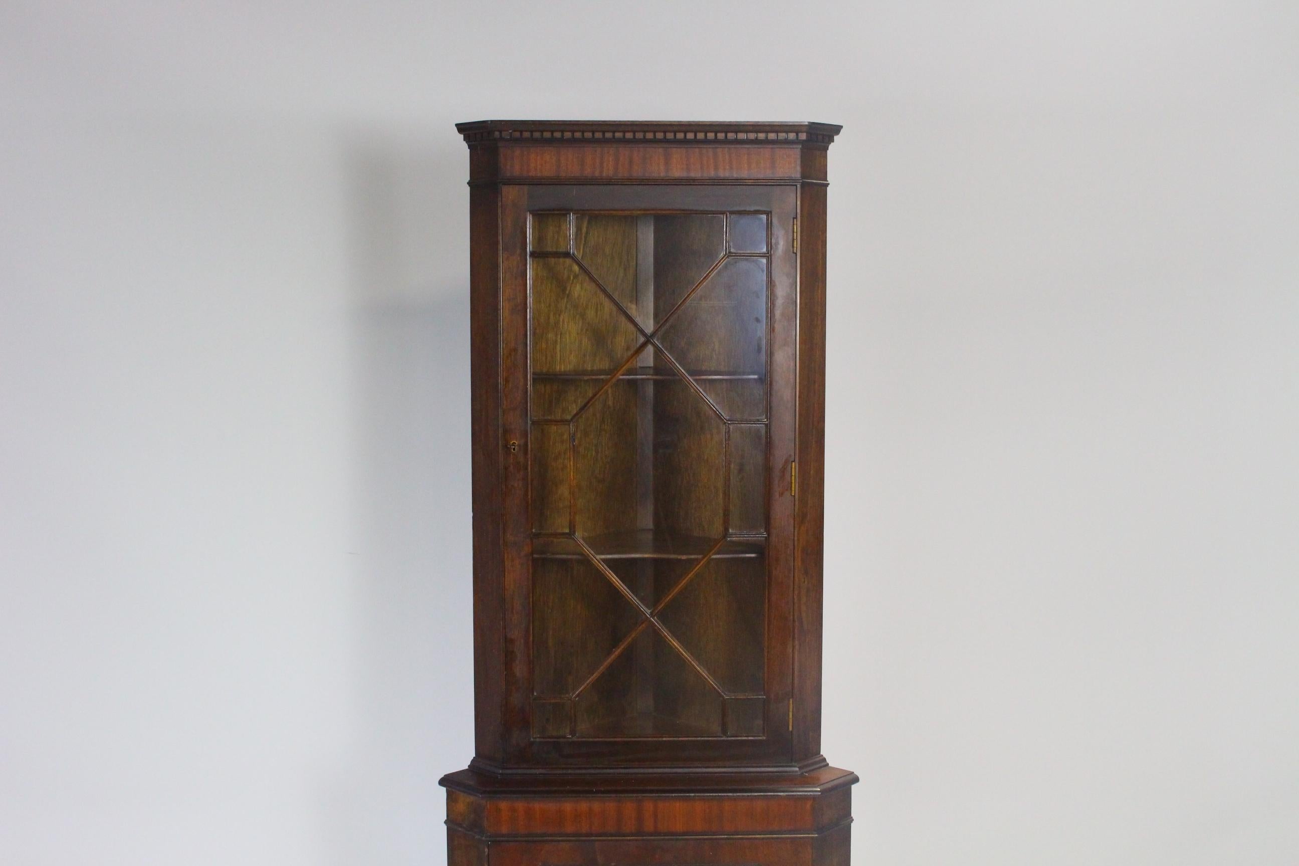Antique Mahogany Corner Cabinet For Sale 1