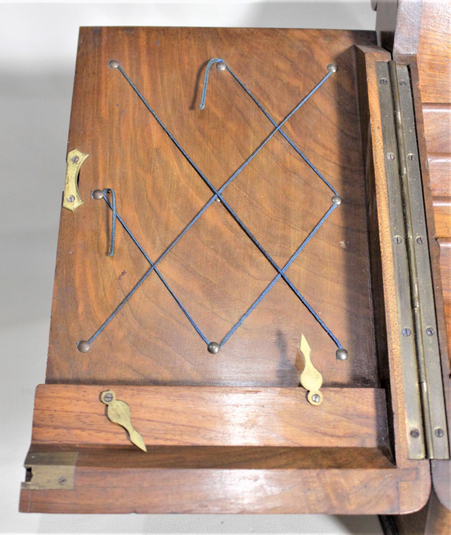 Antike Mahagoni-Schreibtischablage mit ewigem Kalender im Angebot 8