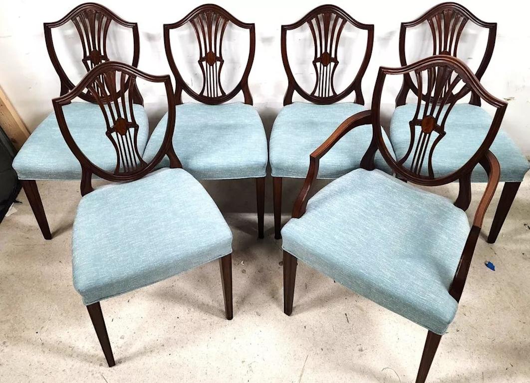 XIX secolo Sedie da pranzo antiche in mogano Feder Hepplewhite con schienale a scudo, set di 6 pezzi in vendita
