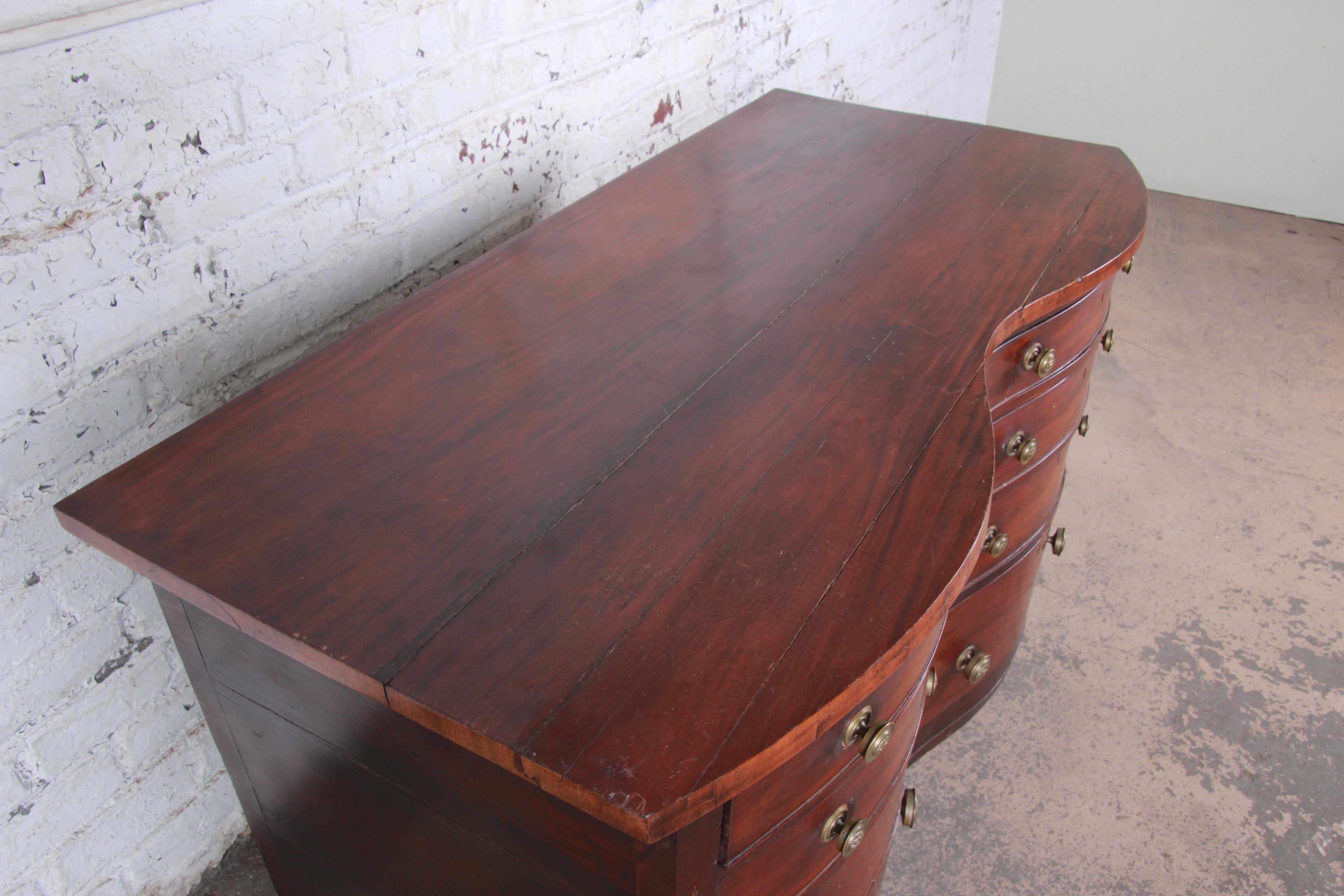 Brass Antique Mahogany Double Bow Front Eight-Drawer Dresser, Late 19th Century