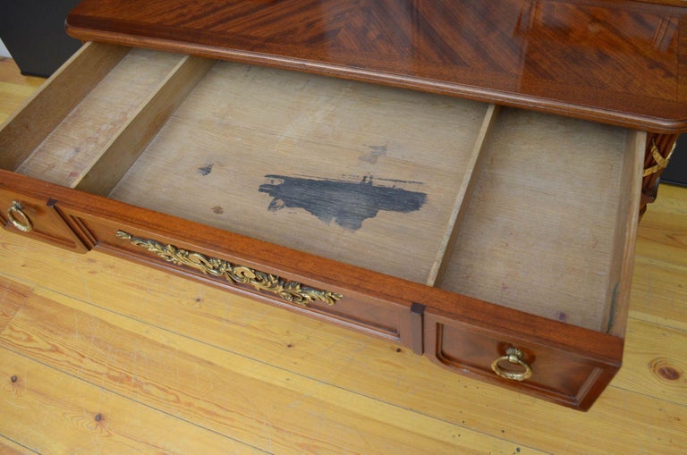 Antique Mahogany Dressing Table For Sale at 1stDibs