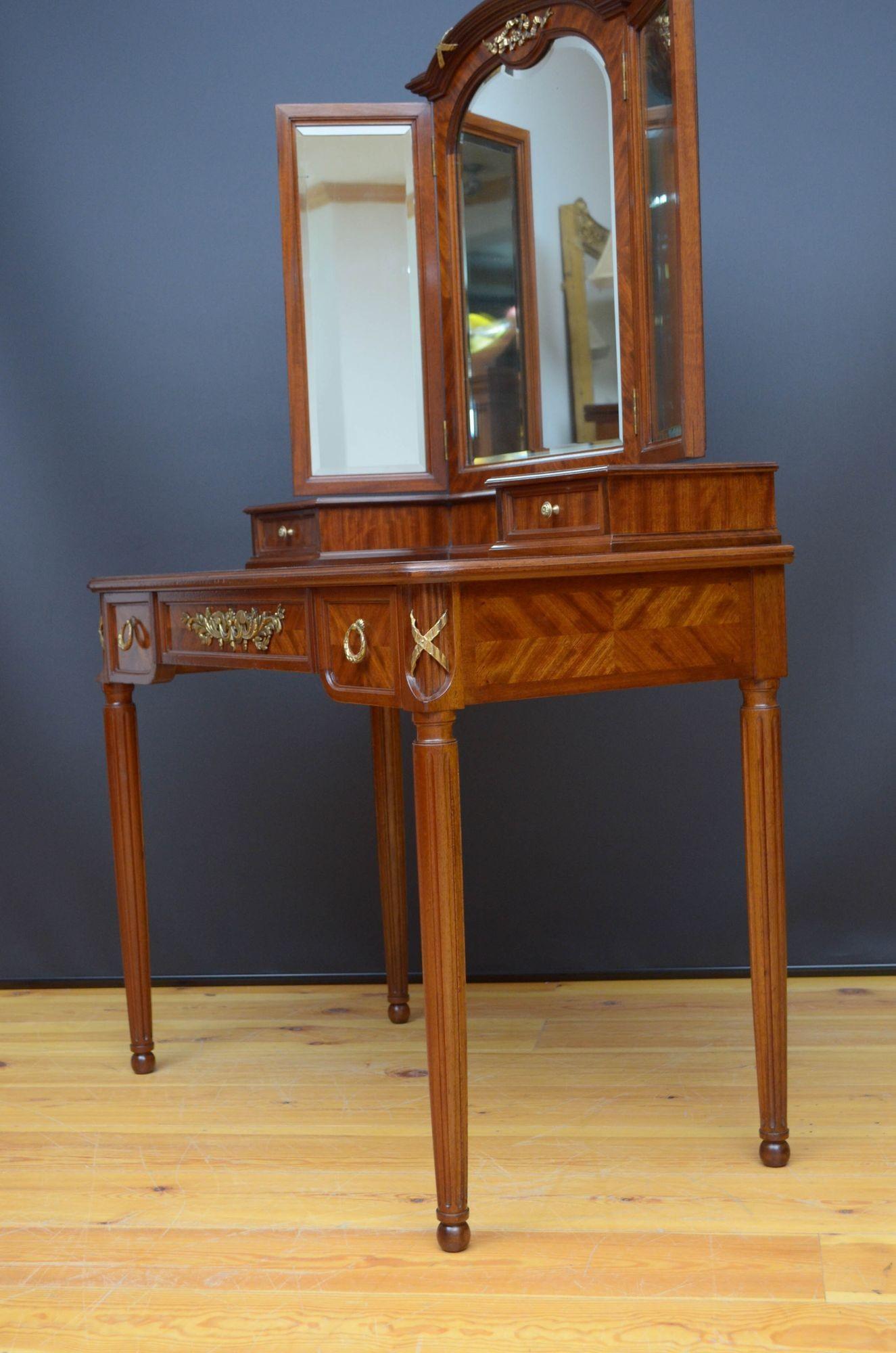 Antique Mahogany Dressing Table For Sale 13