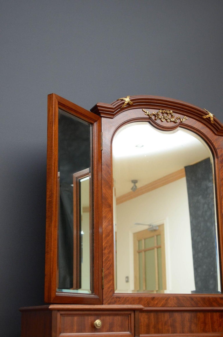 Antique Mahogany Dressing Table For Sale at 1stDibs