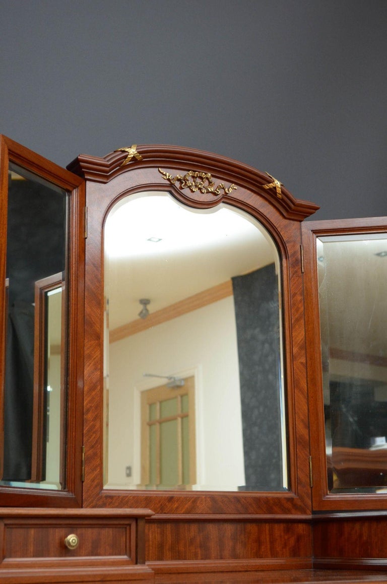 Antique Mahogany Dressing Table For Sale at 1stDibs