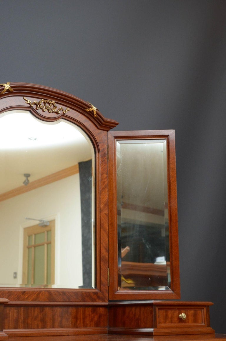Antique Mahogany Dressing Table For Sale at 1stDibs