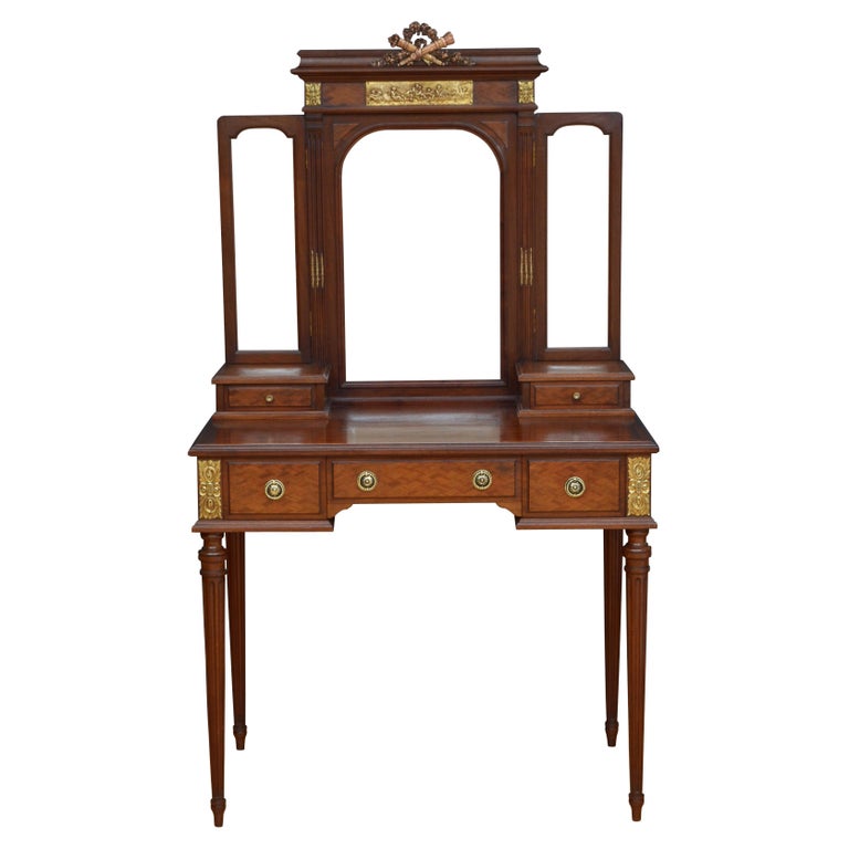 Antique Mahogany Dressing Table For Sale at 1stDibs