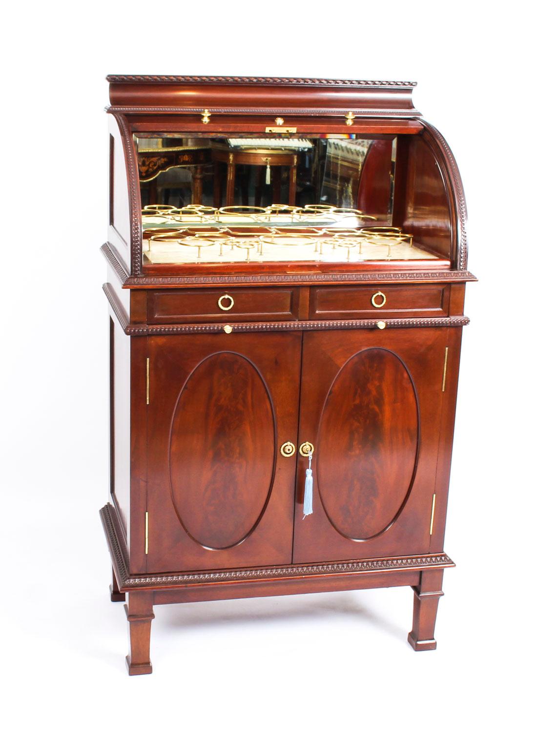 English Antique Mahogany Drinks Cocktail Cabinet Dry Bar, 19th Century