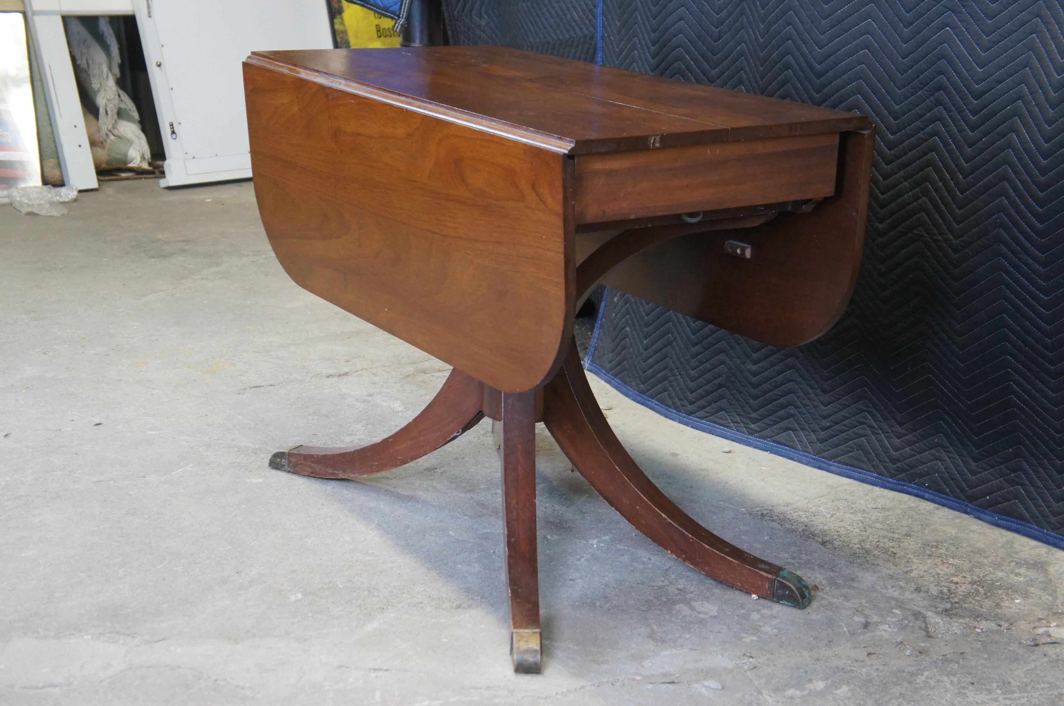 Antique Mahogany Duncan Phyfe Drop Leaf Game Tea Dining Console Table In Fair Condition For Sale In Dayton, OH