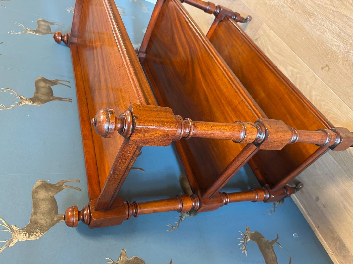 Antique mahogany etagaire / whatnot Your product has been successfully submitted In Good Condition For Sale In Eindhoven, NL