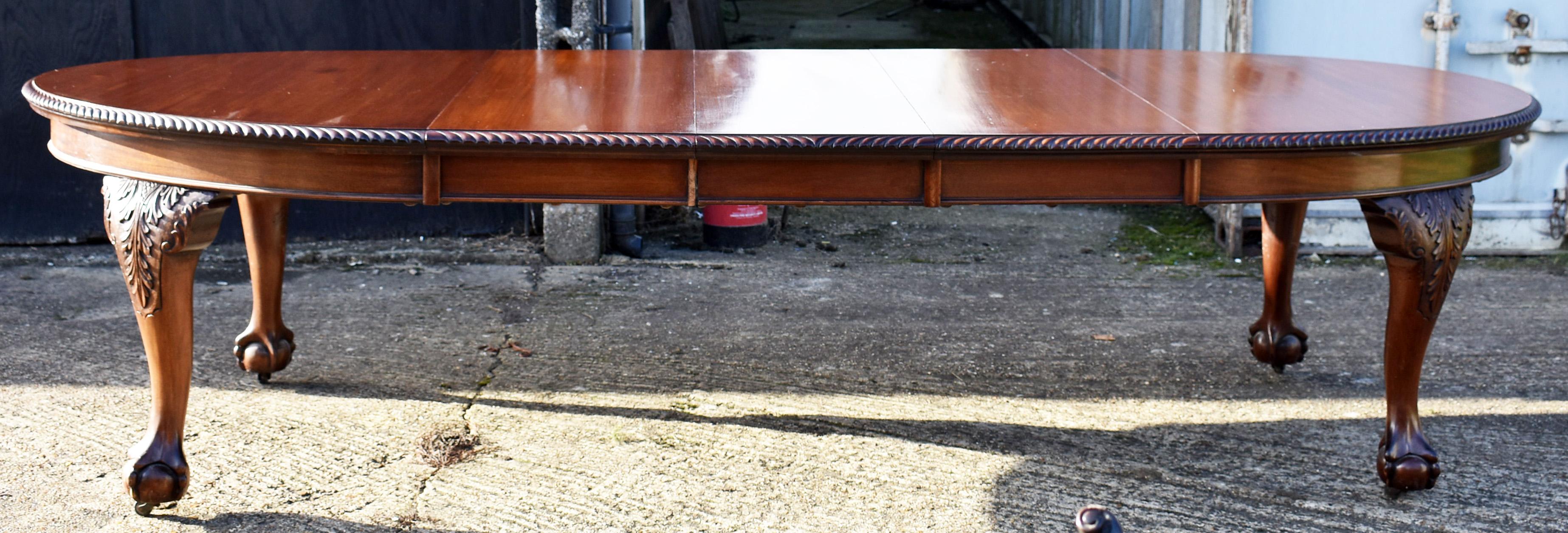 English Antique Mahogany Extending Dining Table & Ten Chairs