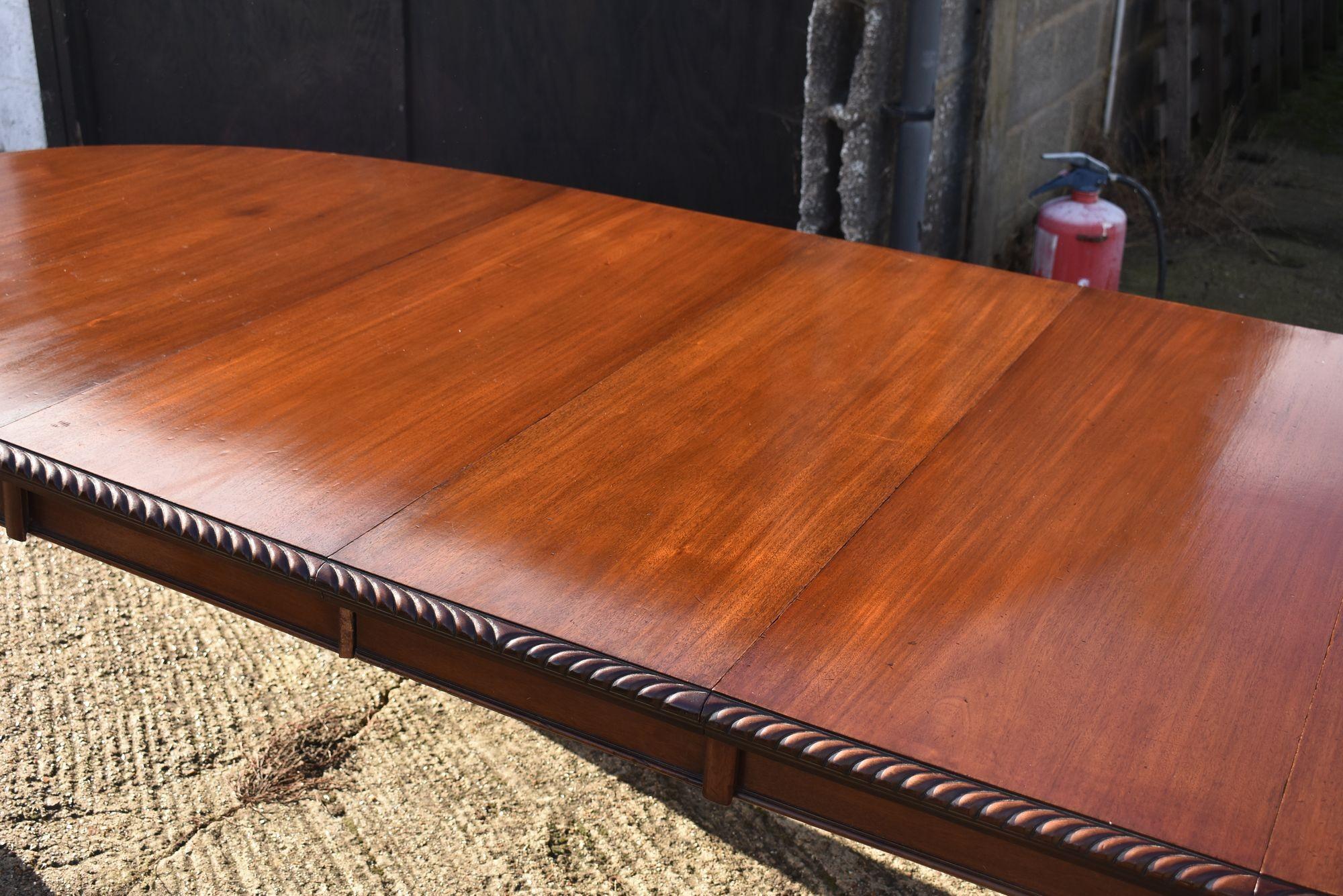 Antique Mahogany Extending Dining Table & Ten Chairs 1
