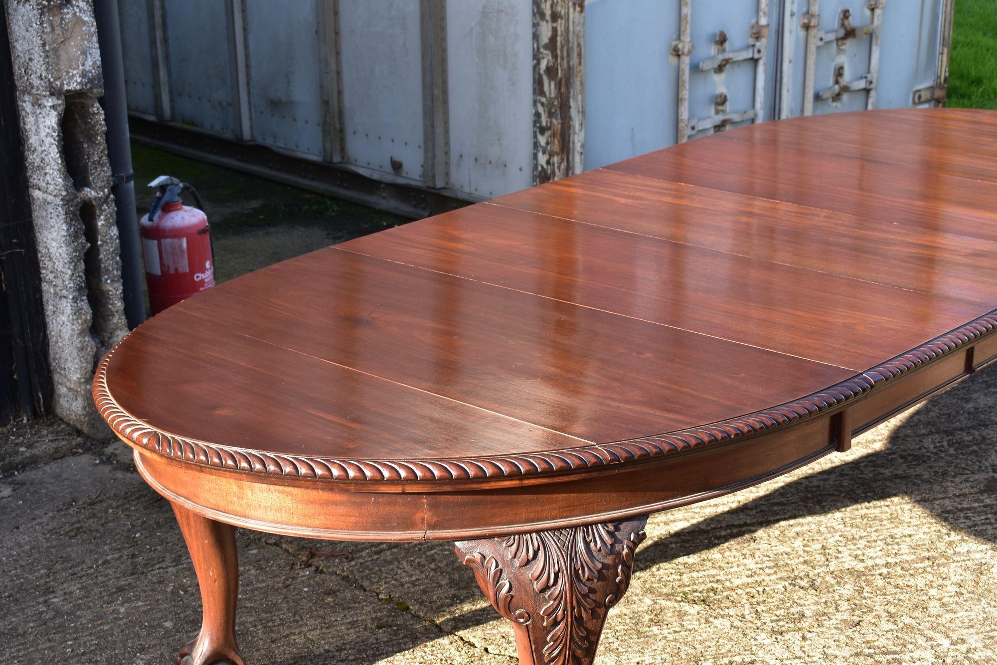 Antique Mahogany Extending Dining Table & Ten Chairs 2
